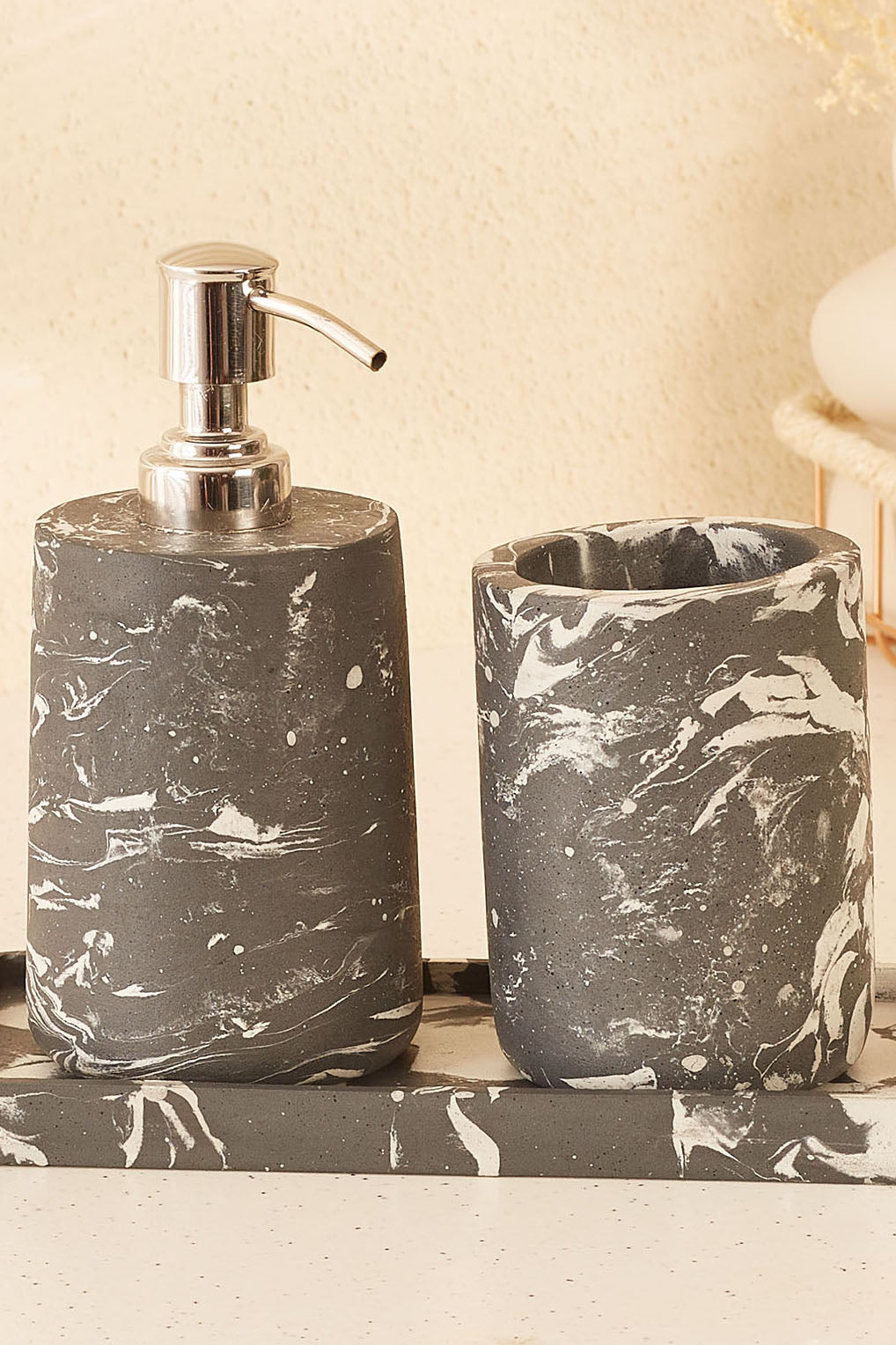 Nordic Black Swirl Bath Set