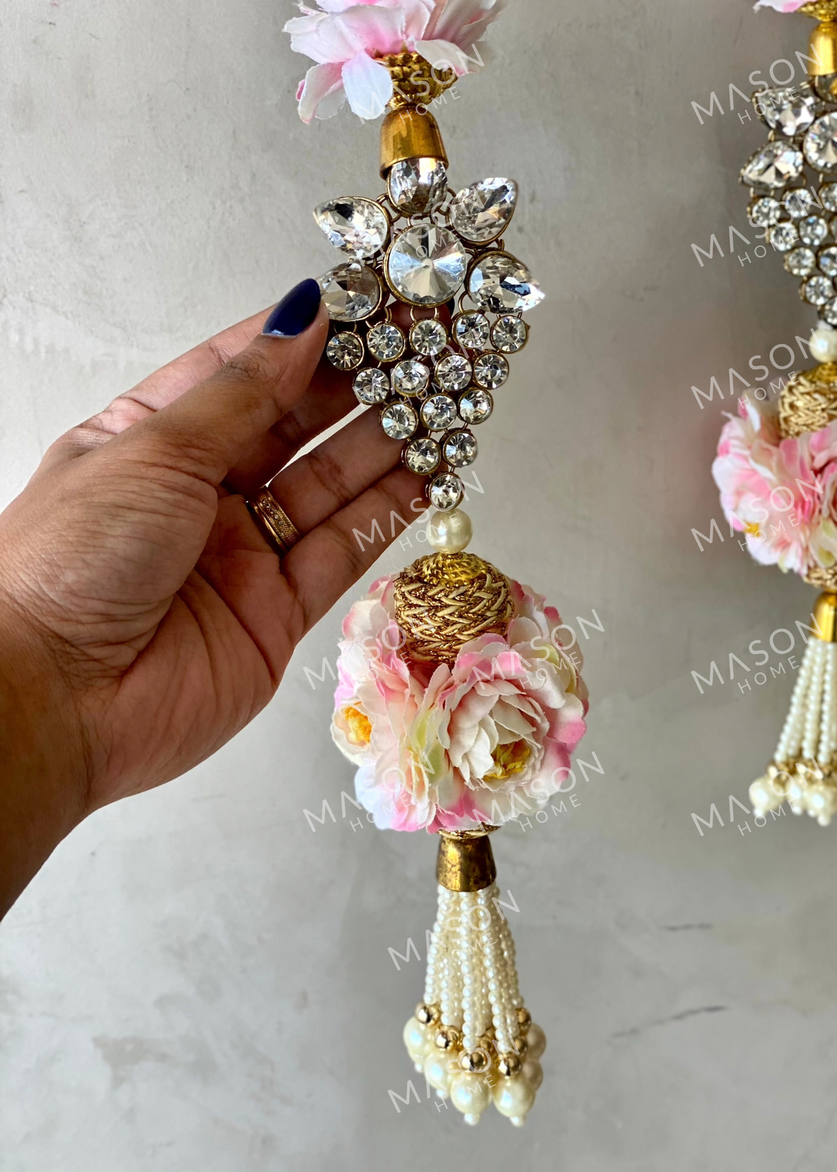 Festive Shubhra Pushp Ladi - Set of 2