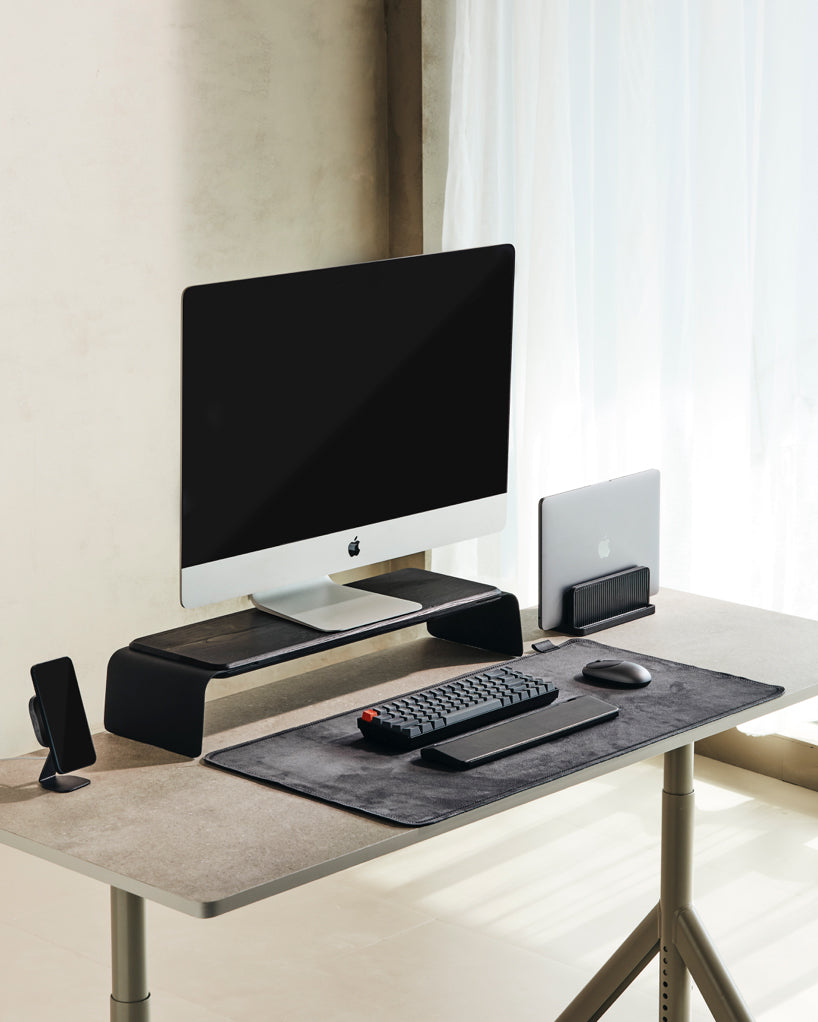 Config Desk Setup - 02 (Black Oak)