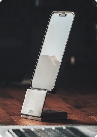 Hands-On Mobile Stand (Black Oak)