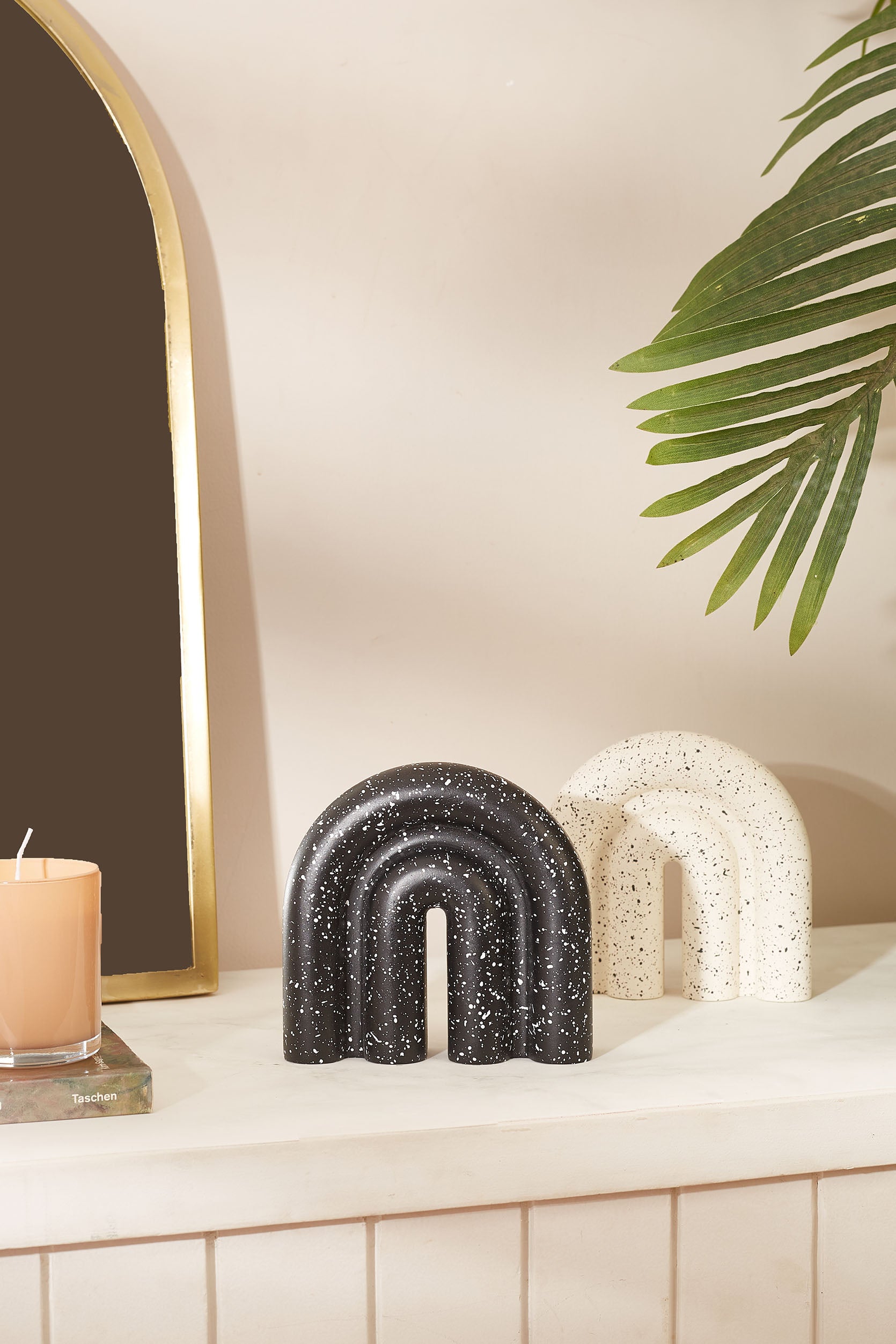 Nordic Speckled Arc Accent - Black