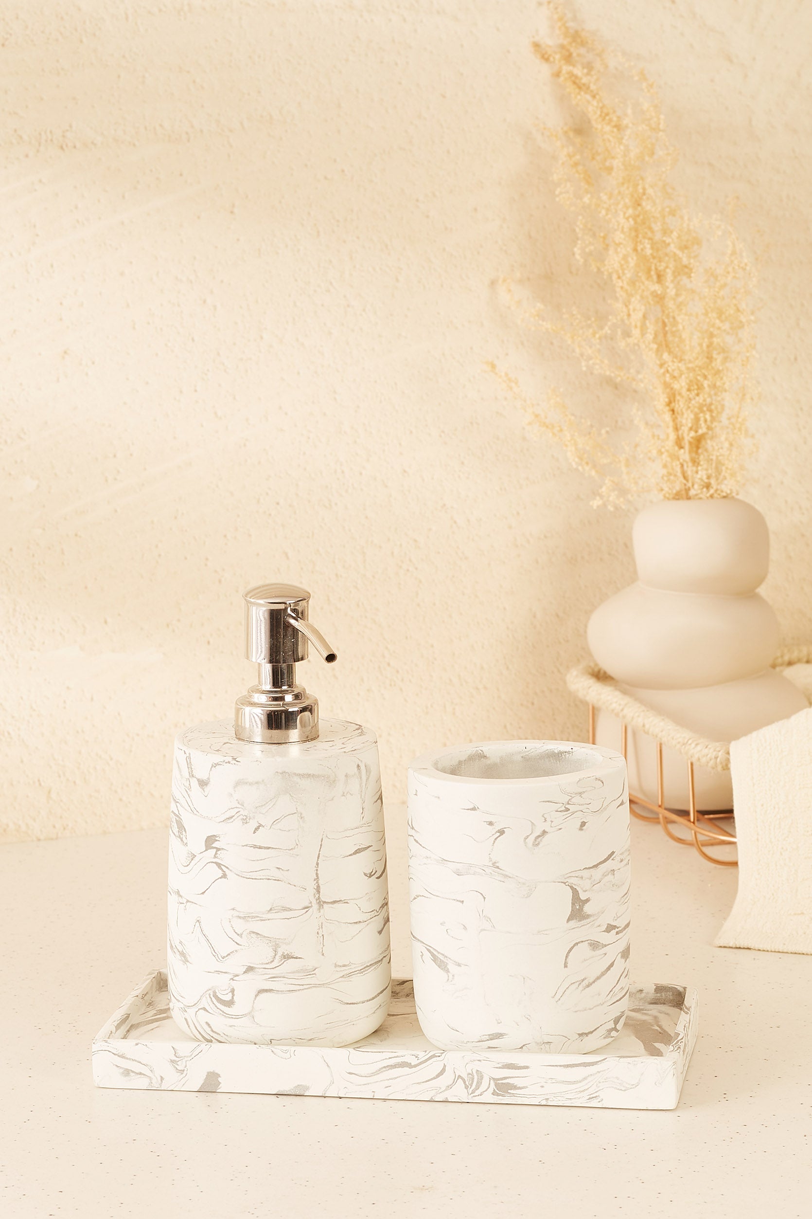 Nordic White Swirl Bath Set