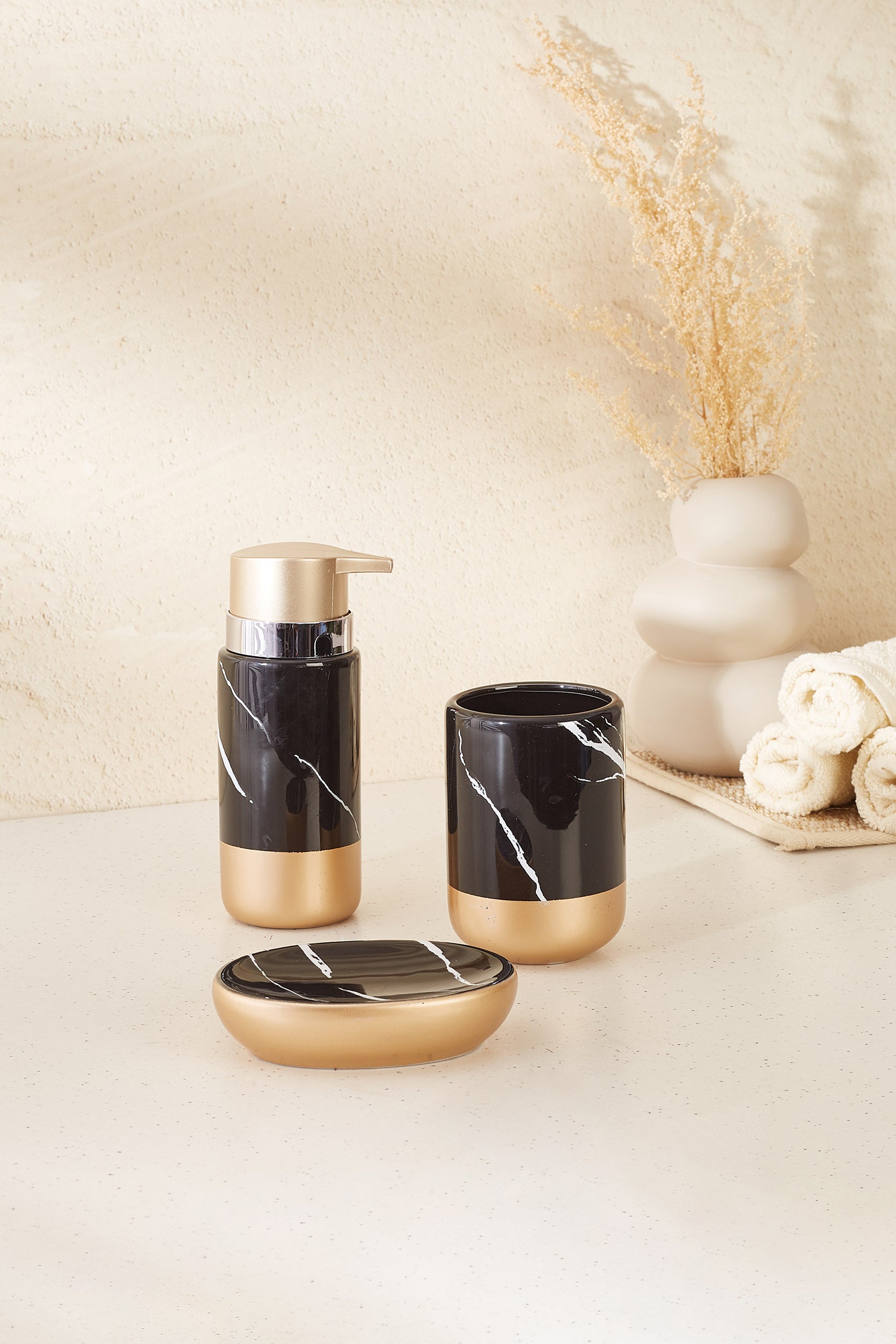 Esmeralda Bathroom Set - Black & Gold