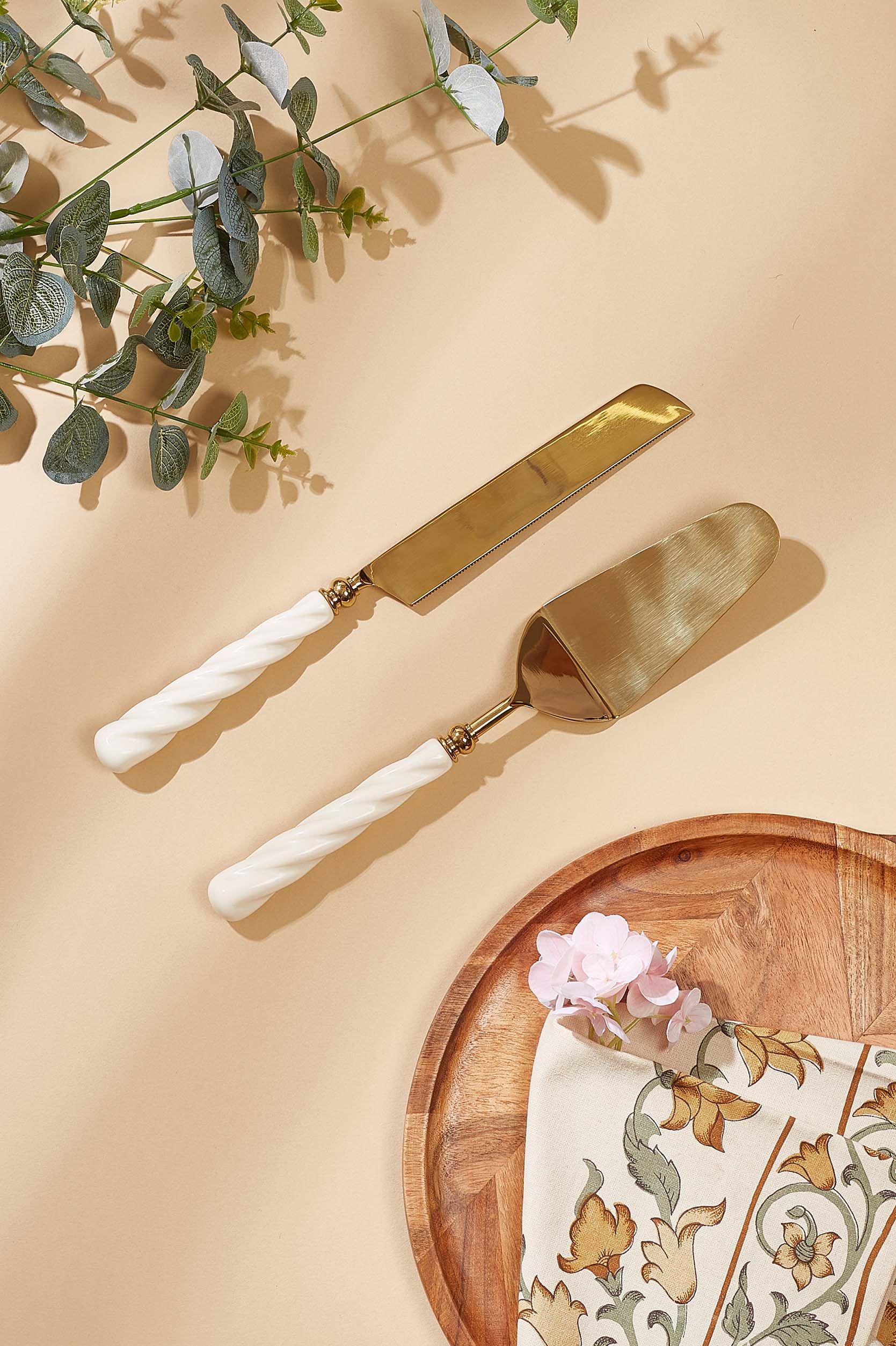 Swirl Ivory Cake Knife Server- Set of 2