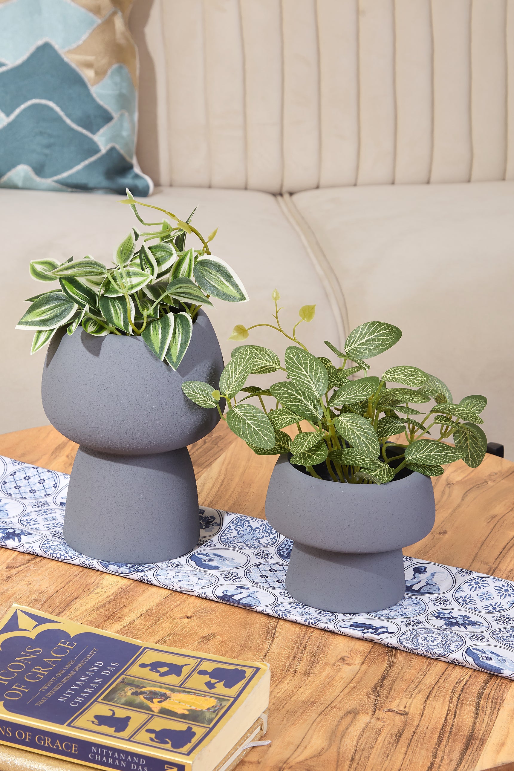 Mulu Textured Grey Vase - Large