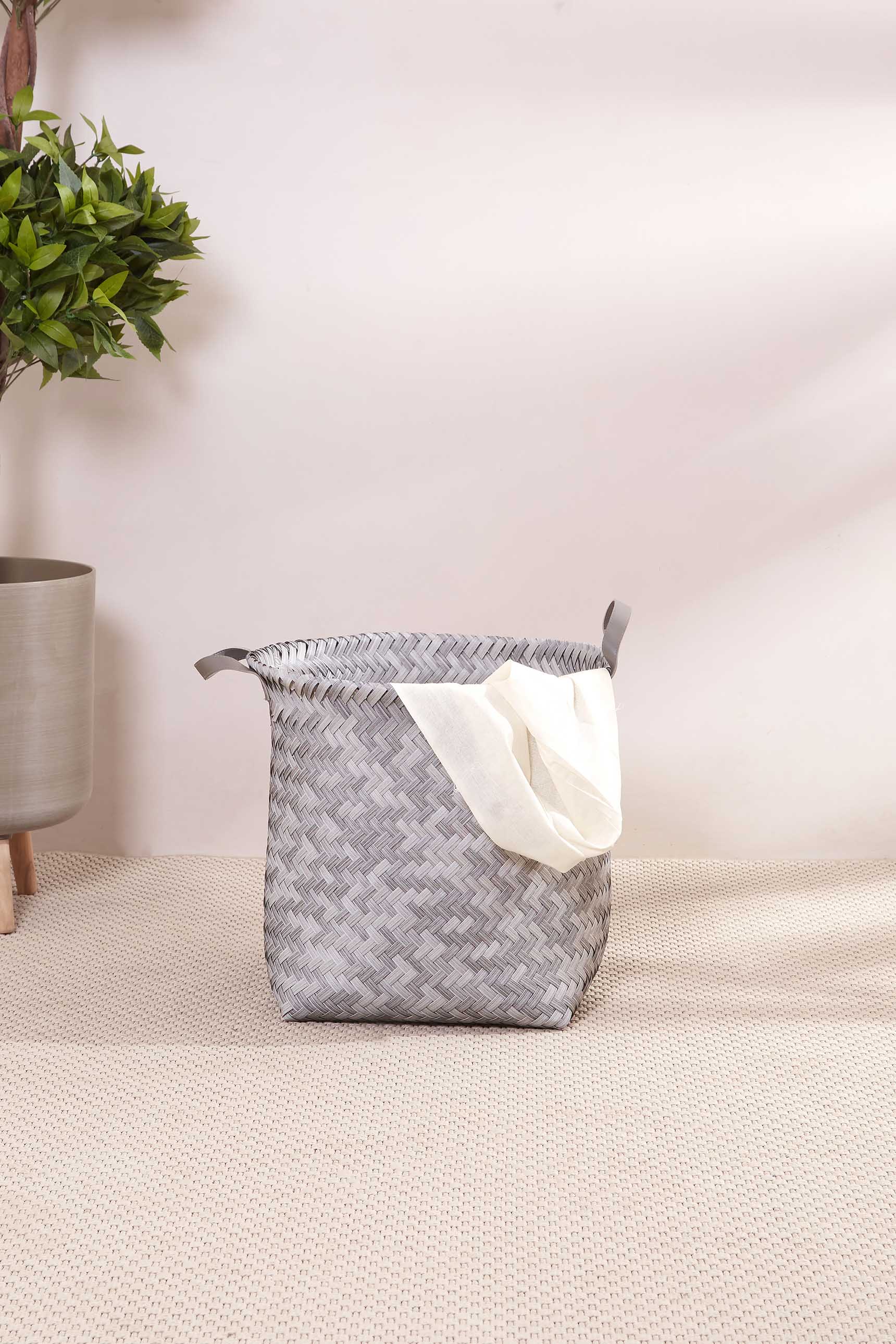 Alder Grey Basket With Handle