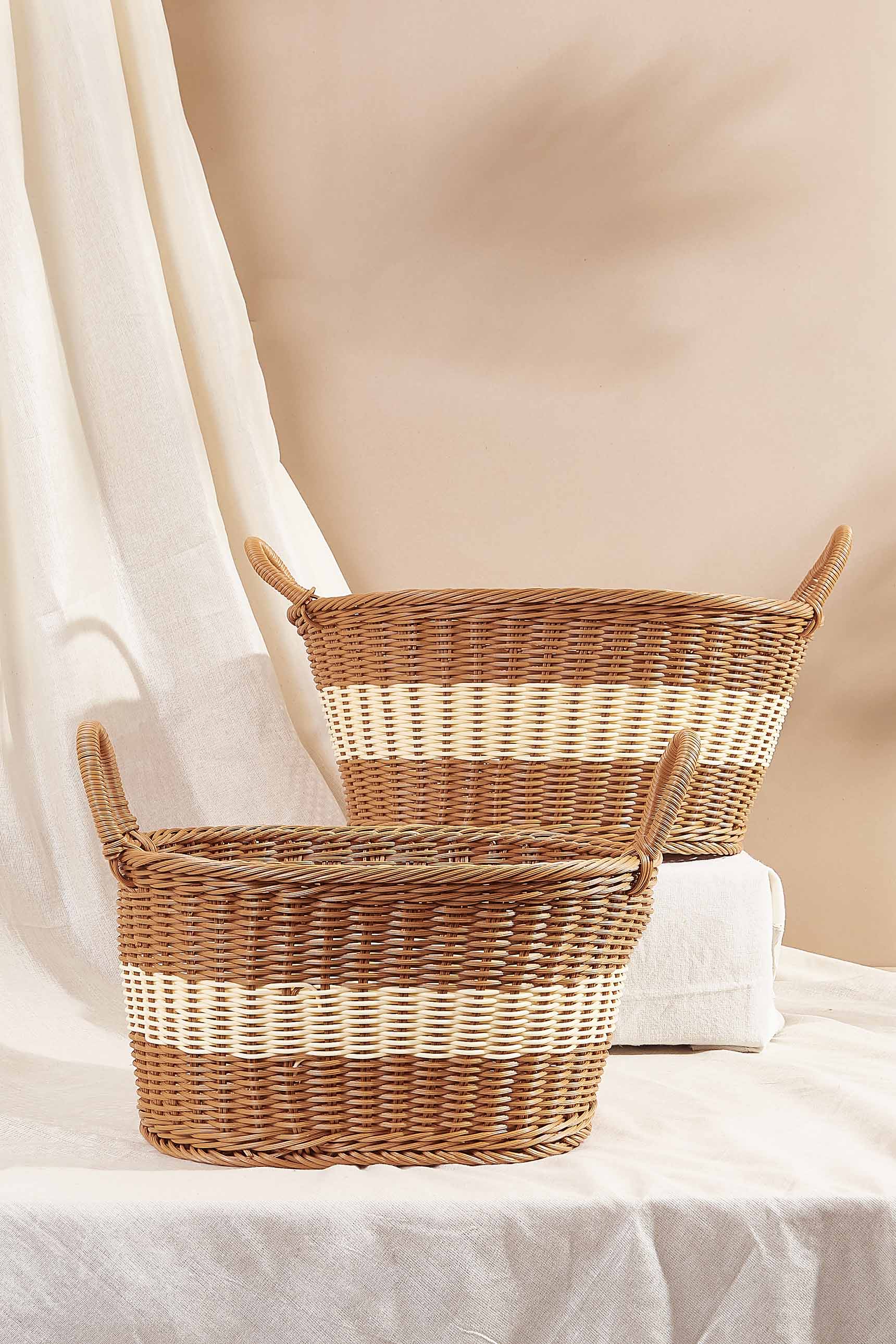 Plastic Rattan Brown & White Picnic Basket - Small
