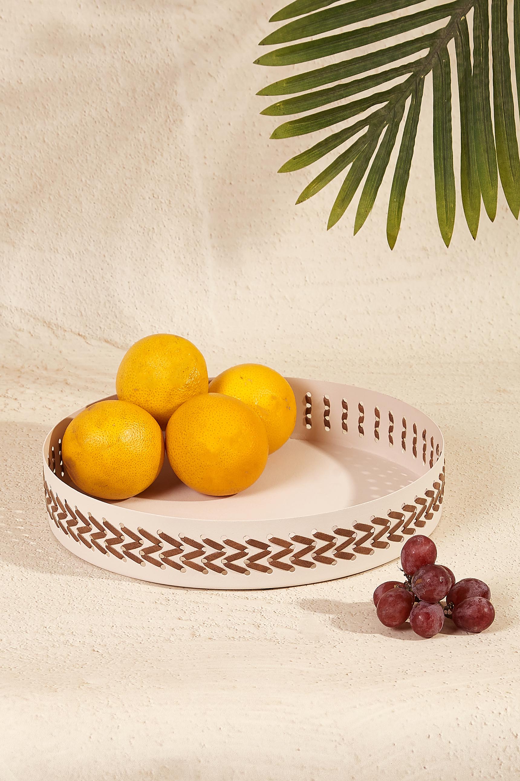 Sahara Ivory Round Tray