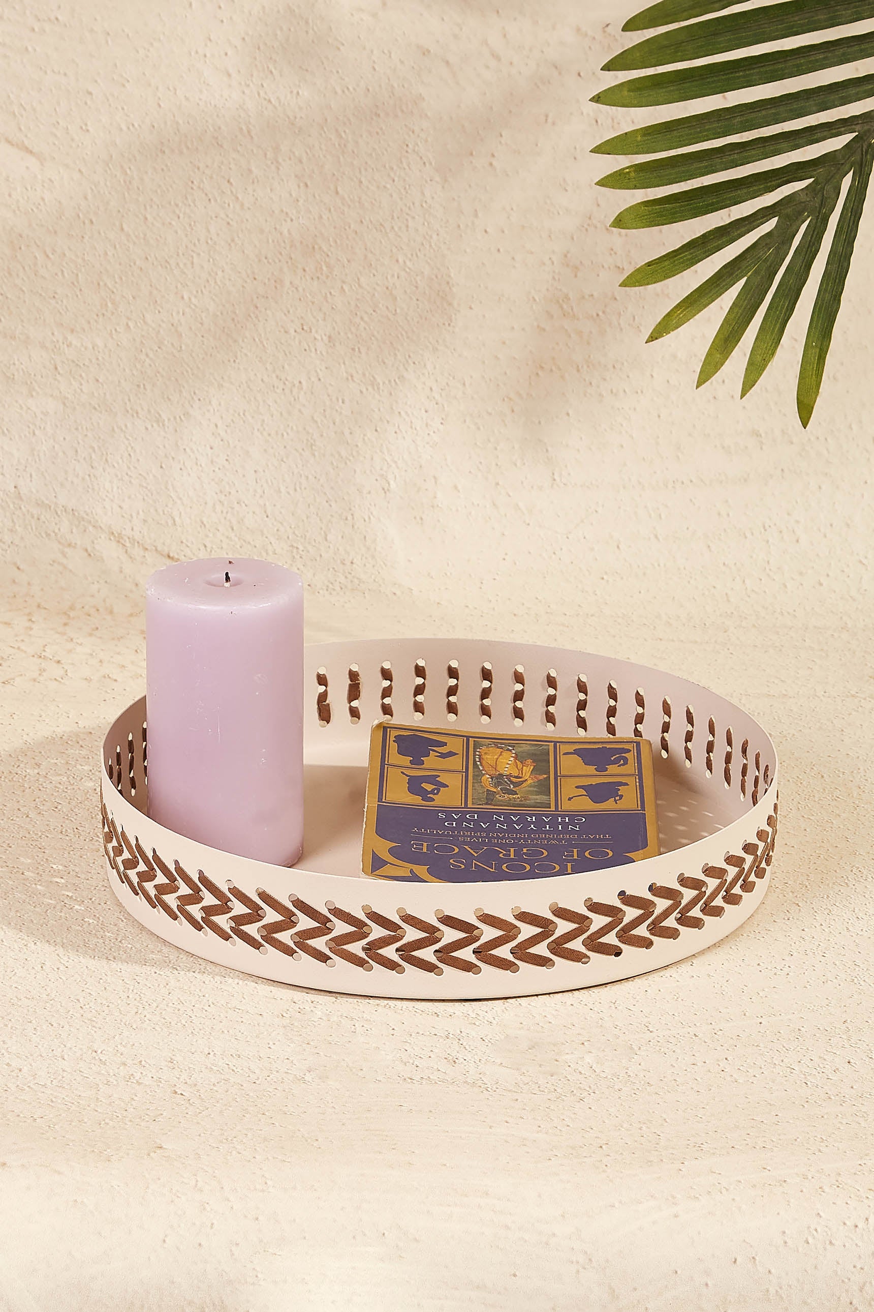 Sahara Ivory Round Tray