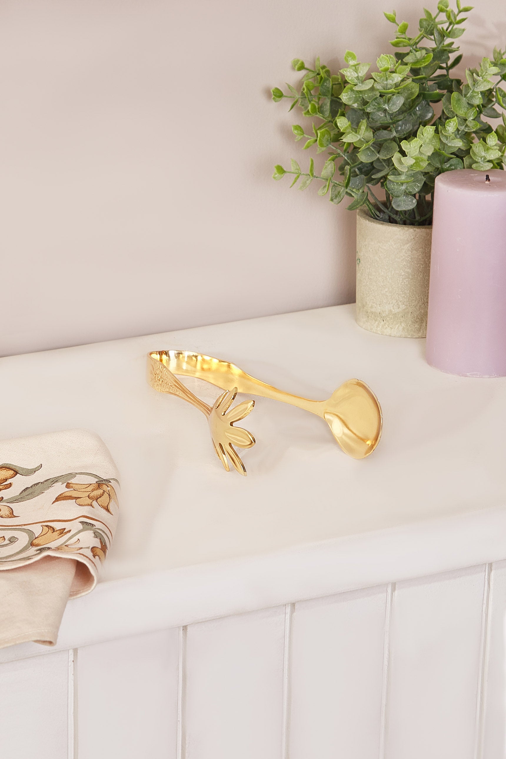 Luxe Shell Tongs - Gold