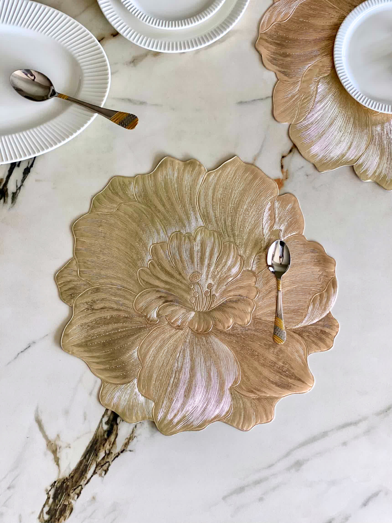 Floret Table Mats - Gold (Set of 6)