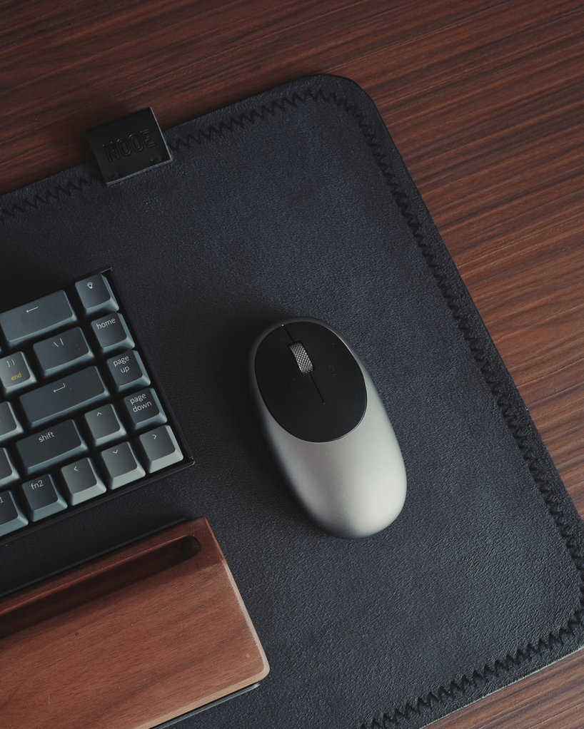 Nooe - Suede Desk Rug Pro