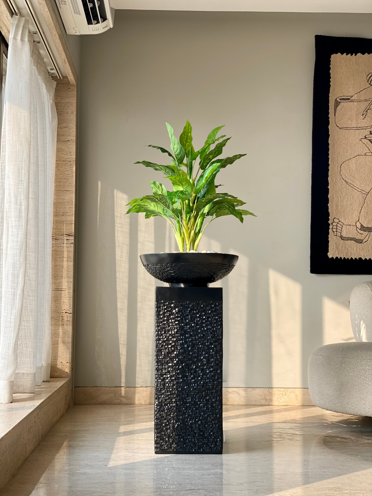 Masami Shaft Planter - Black