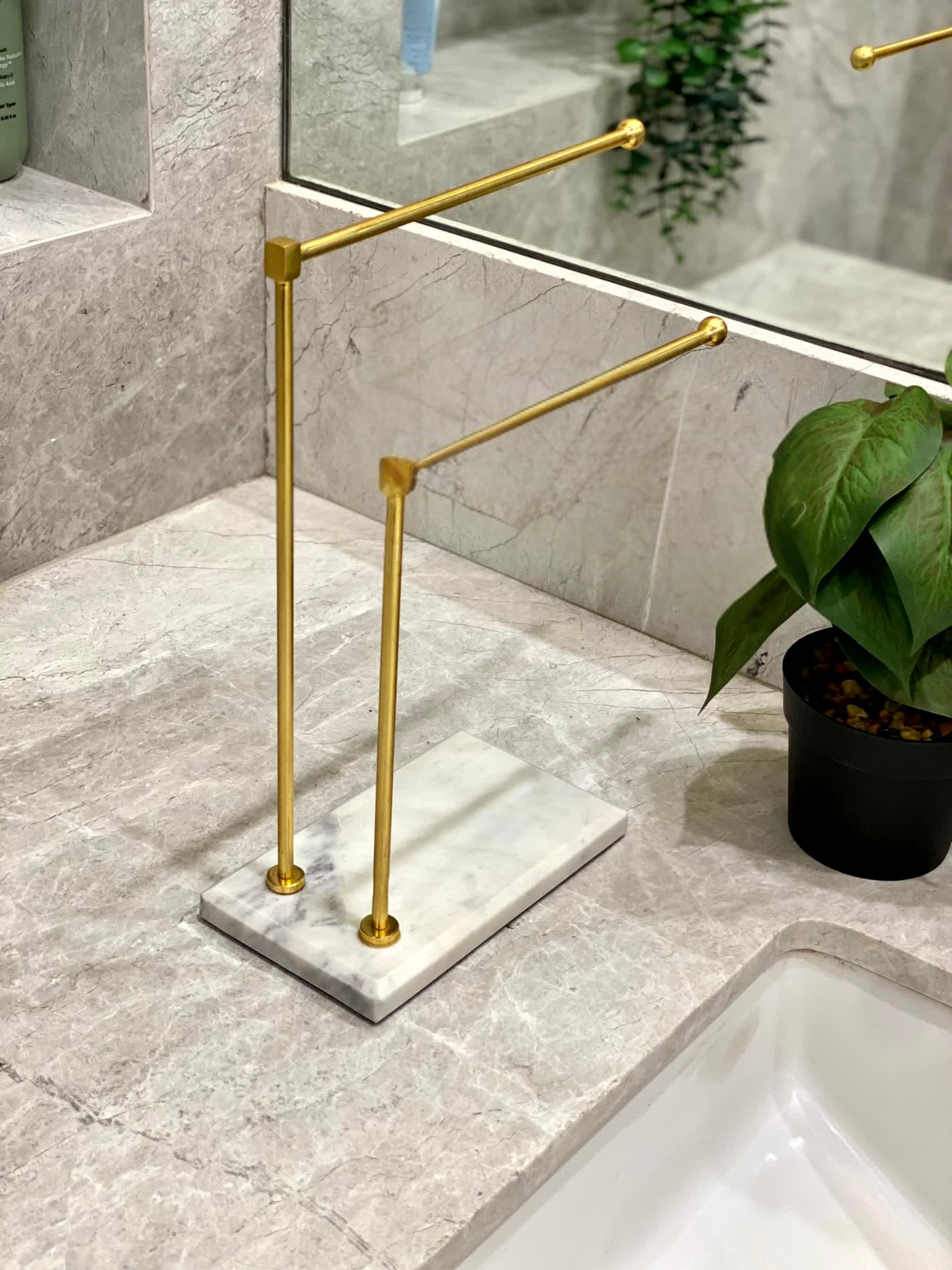 Melrose Hand Towel Stand - White & Gold