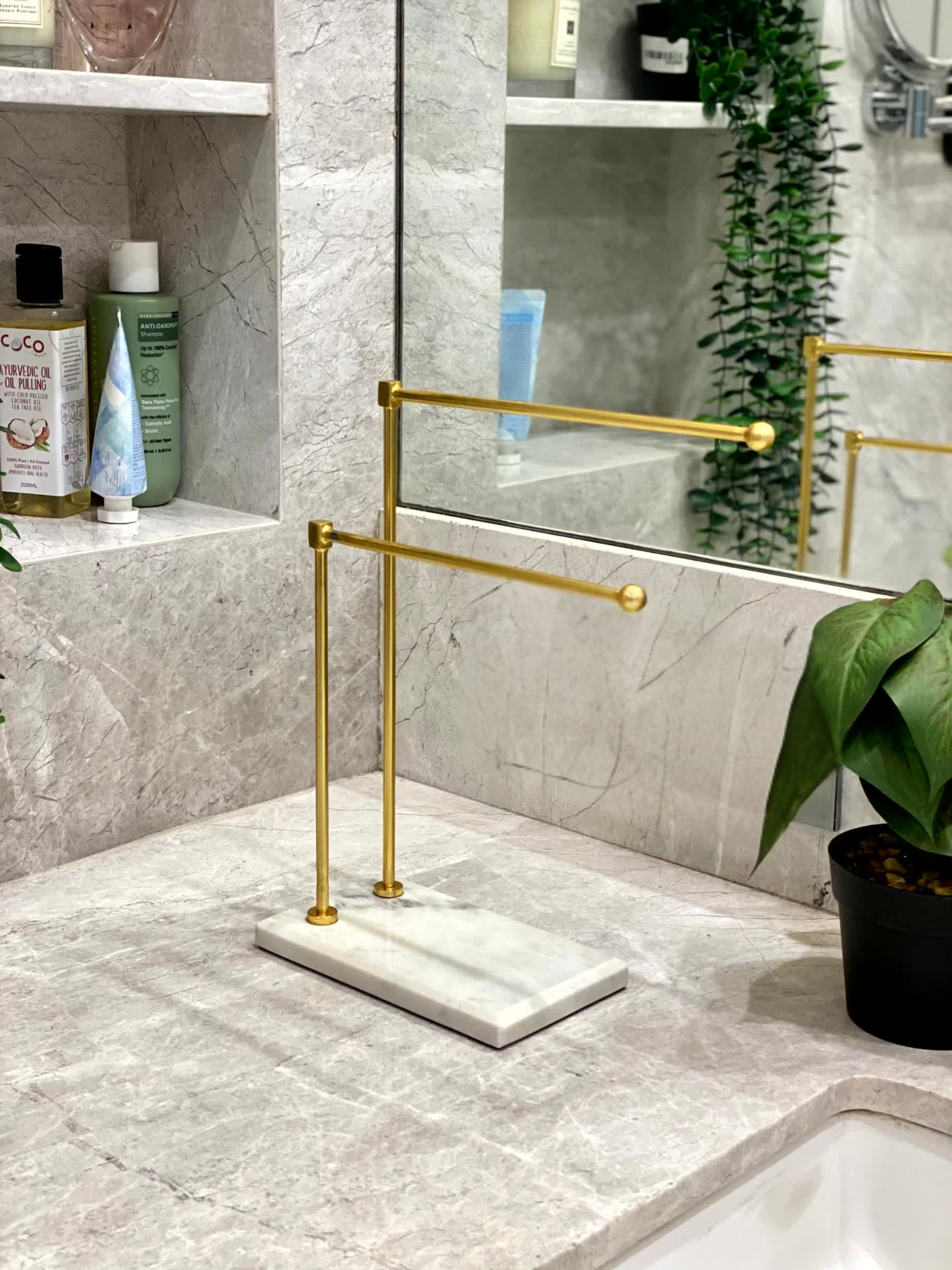 Melrose Hand Towel Stand - White & Gold
