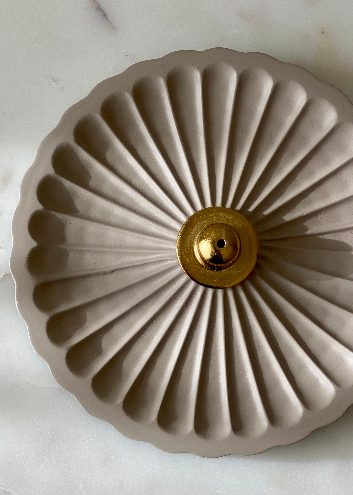 Umber Round Incense Holder - Beige