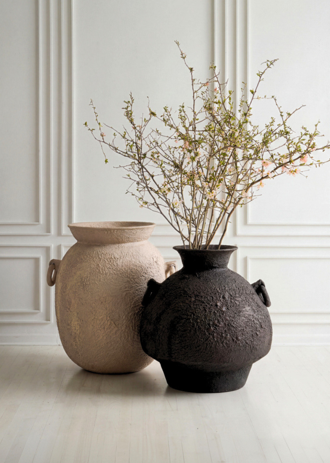 Claystone Urna Planter
