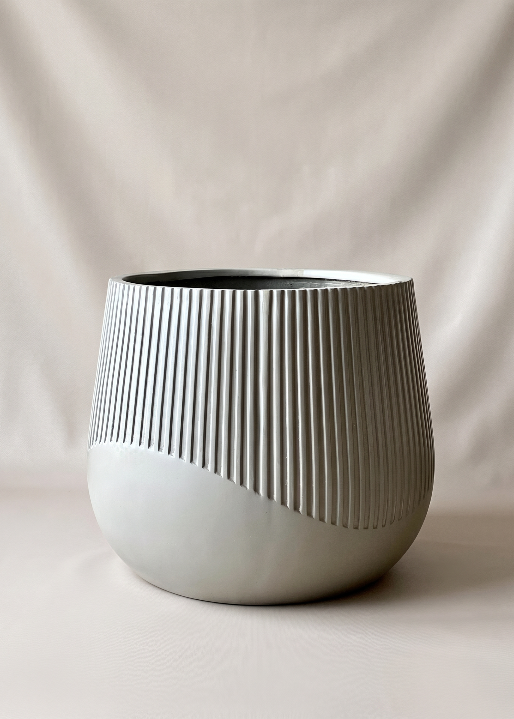 Cassan Planters - Light Grey