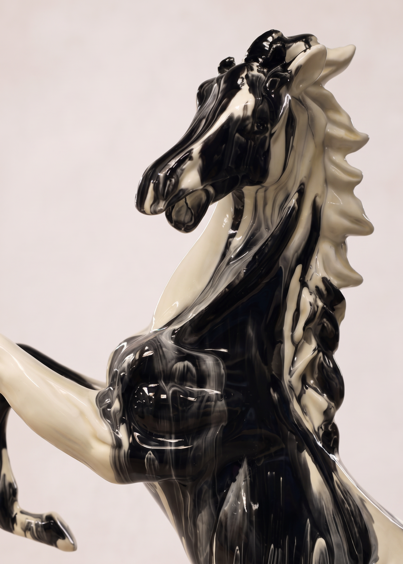 Kaleido Stallion Artefact - Black & White