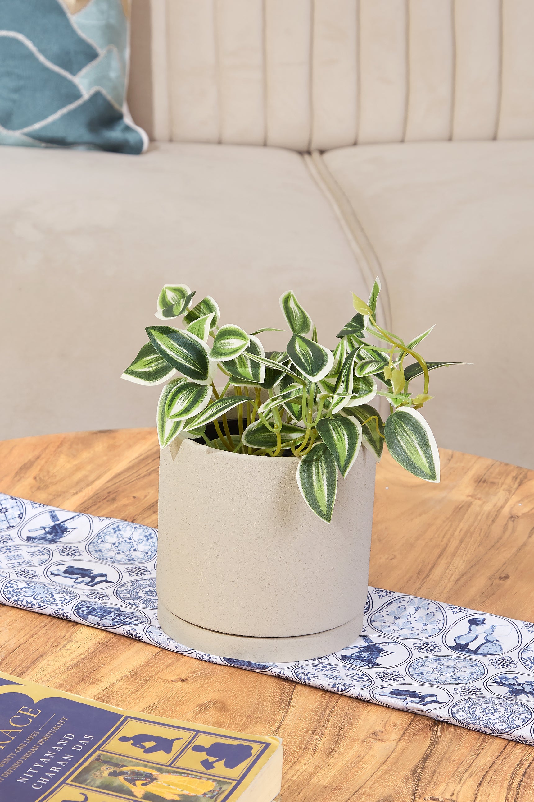 Mulu Textured Beige Pot With Plate - Large