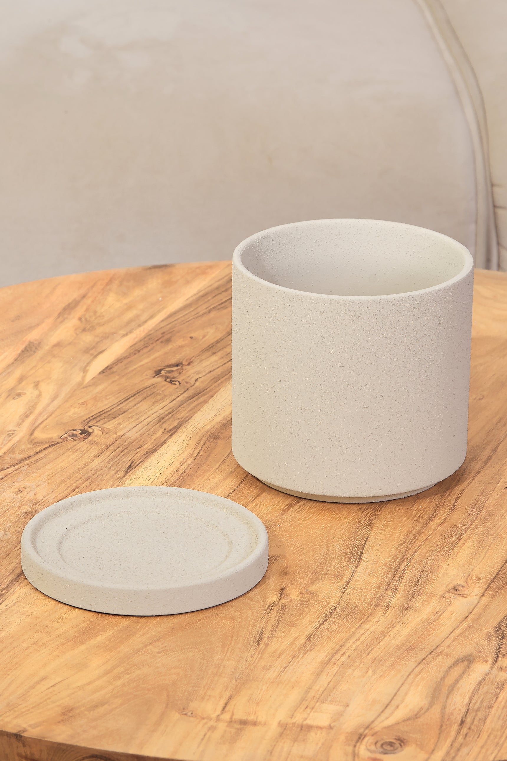 Mulu Textured Beige Pot With Plate - Large