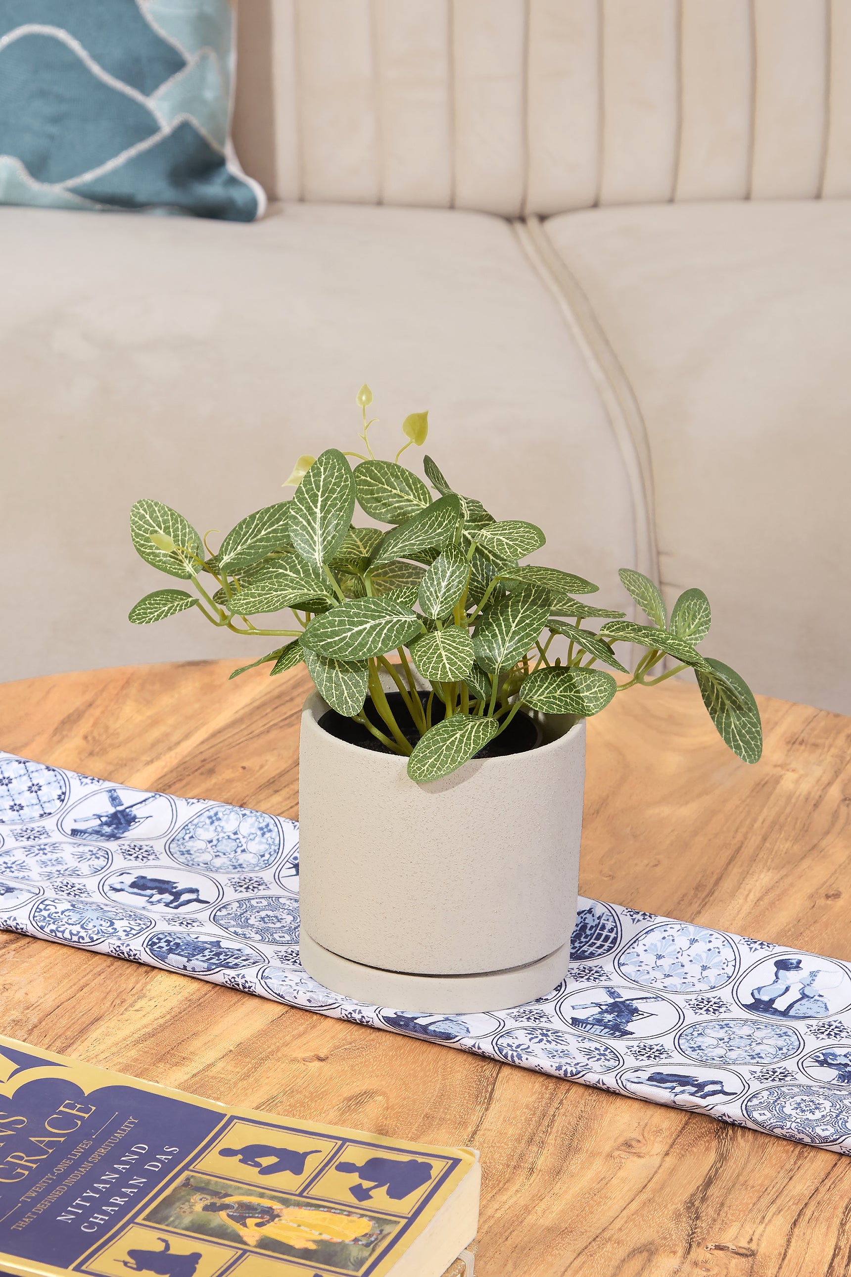 Mulu Textured Beige Pot With Plate - Small