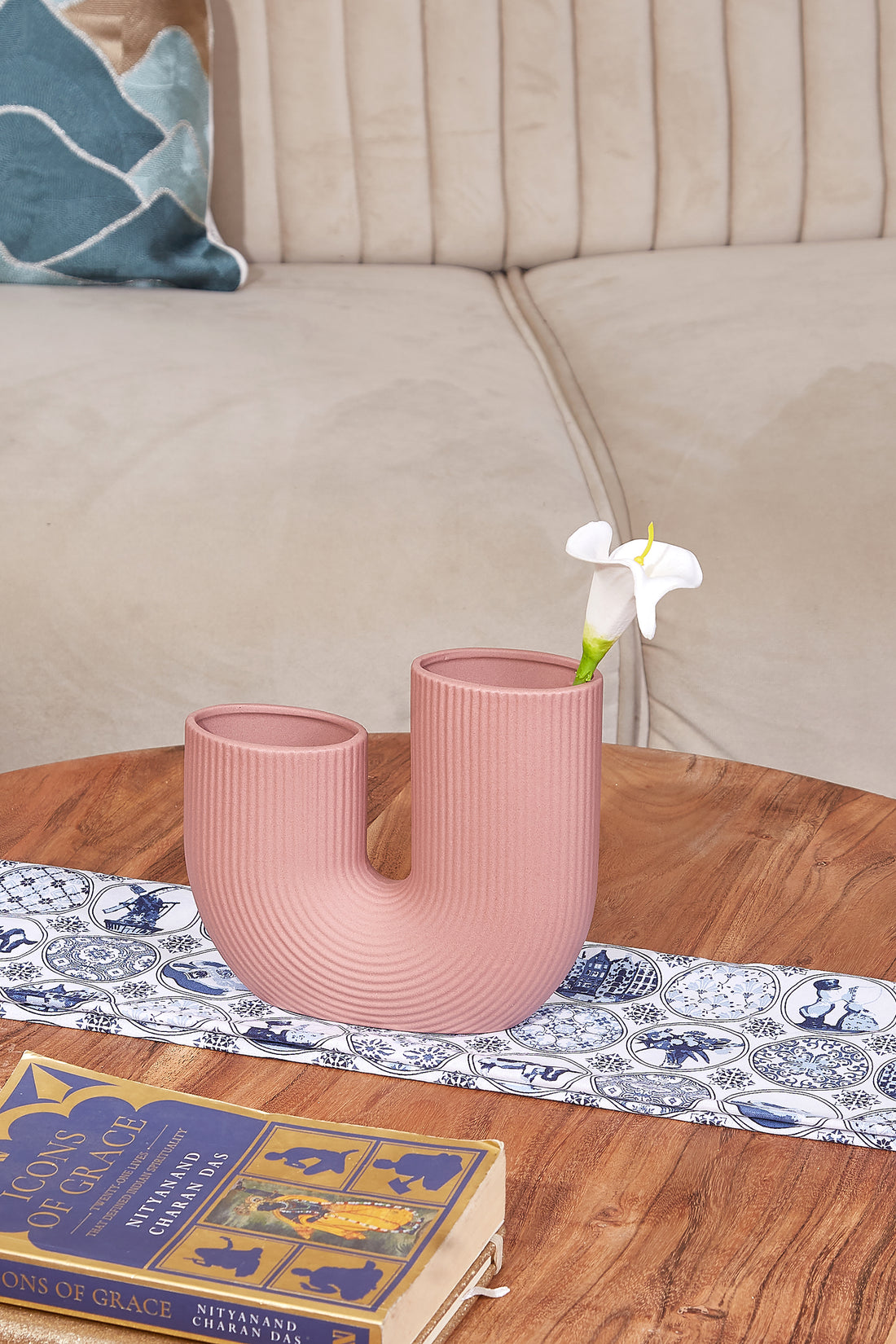 Valley Dusty Pink Horseshoe Vase - Small