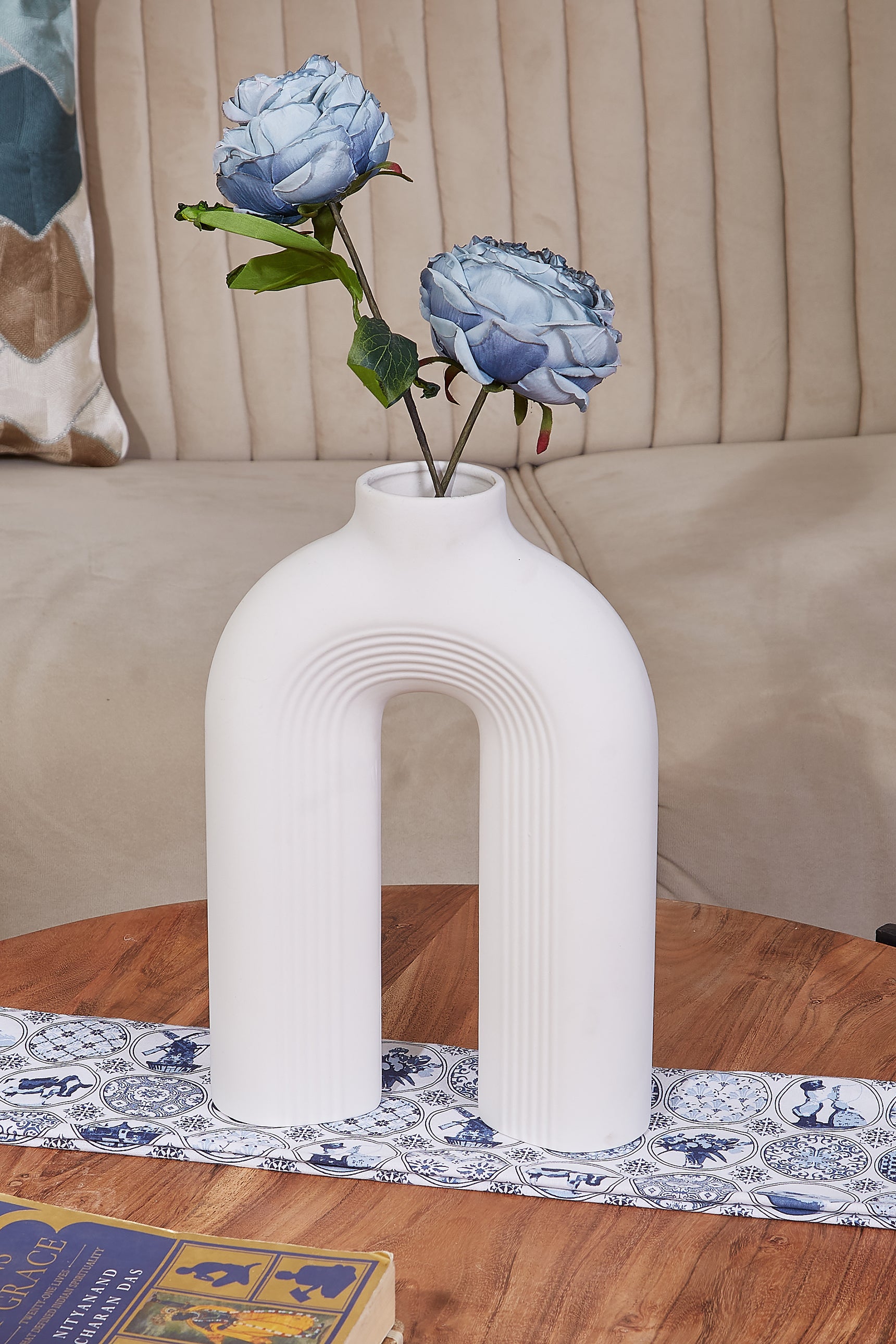 Valley Arch Vase