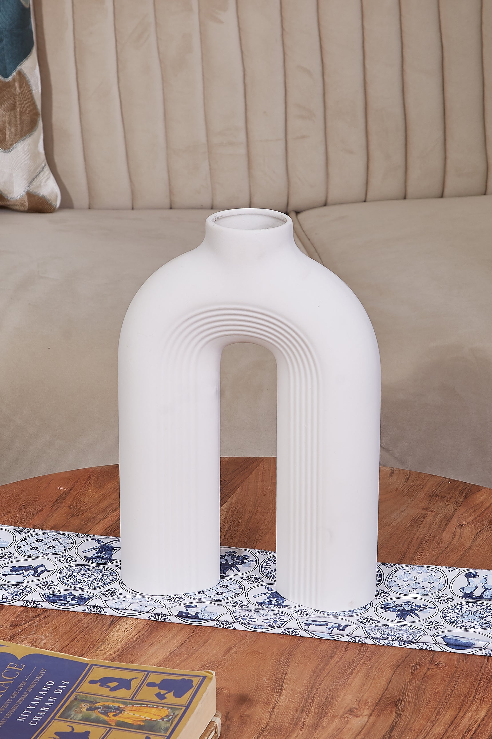 Valley Arch Vase