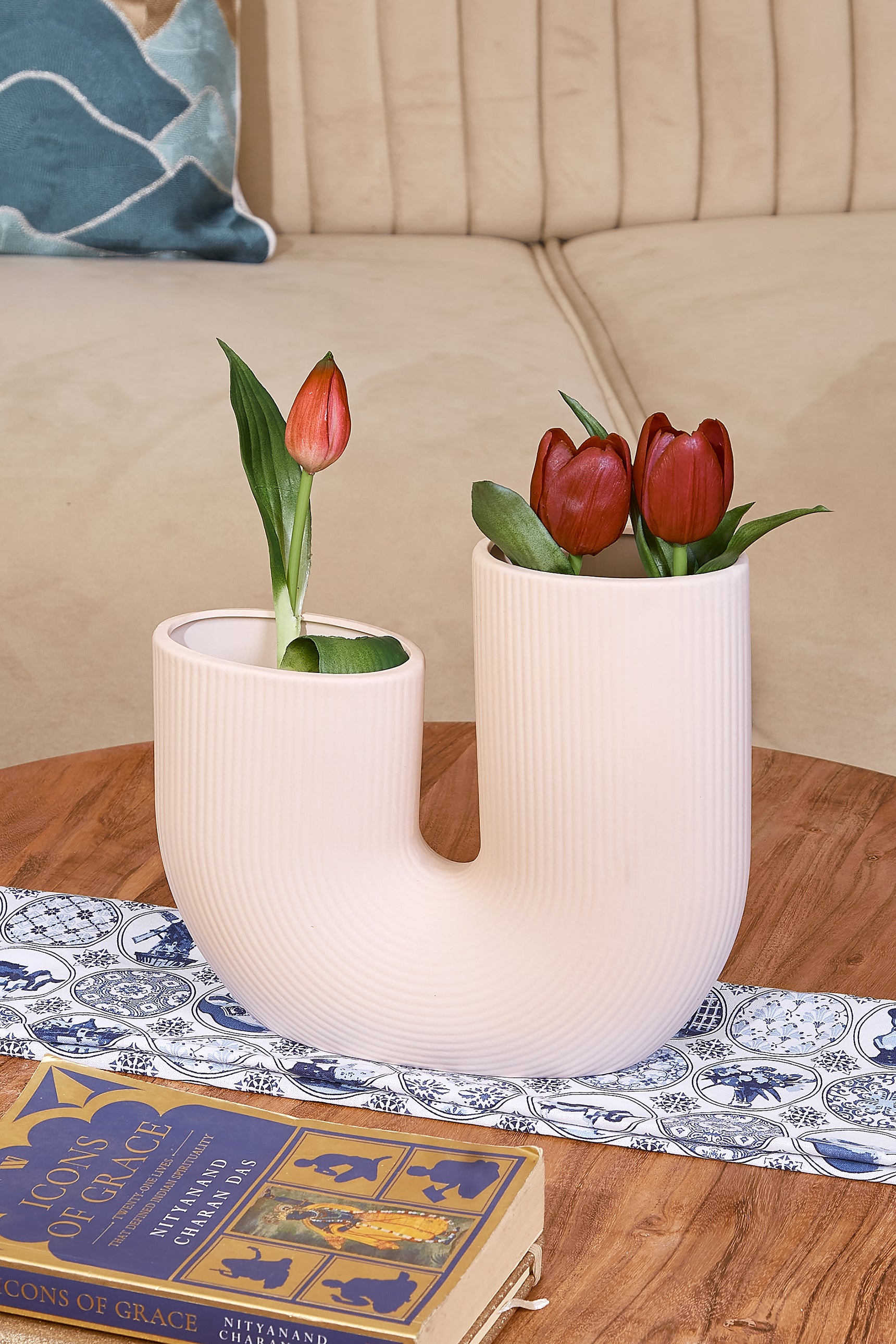 Valley Dusty Pink Horseshoe Vase - Large