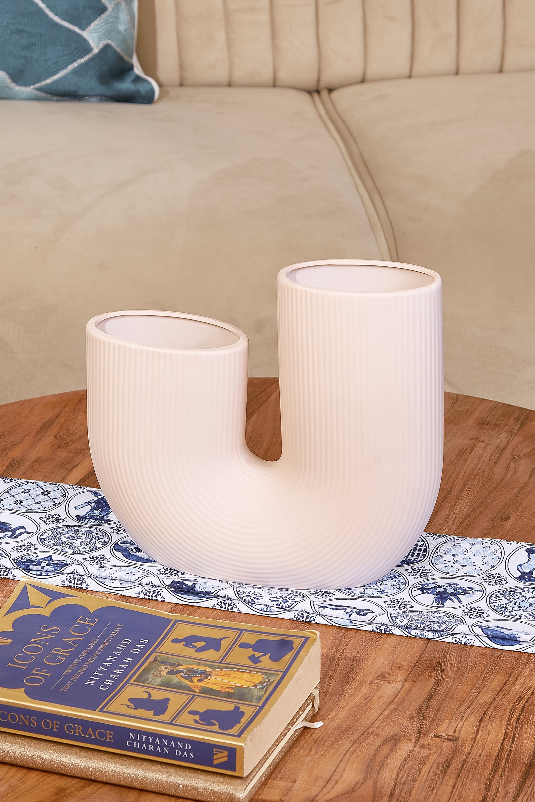 Valley Dusty Pink Horseshoe Vase - Large