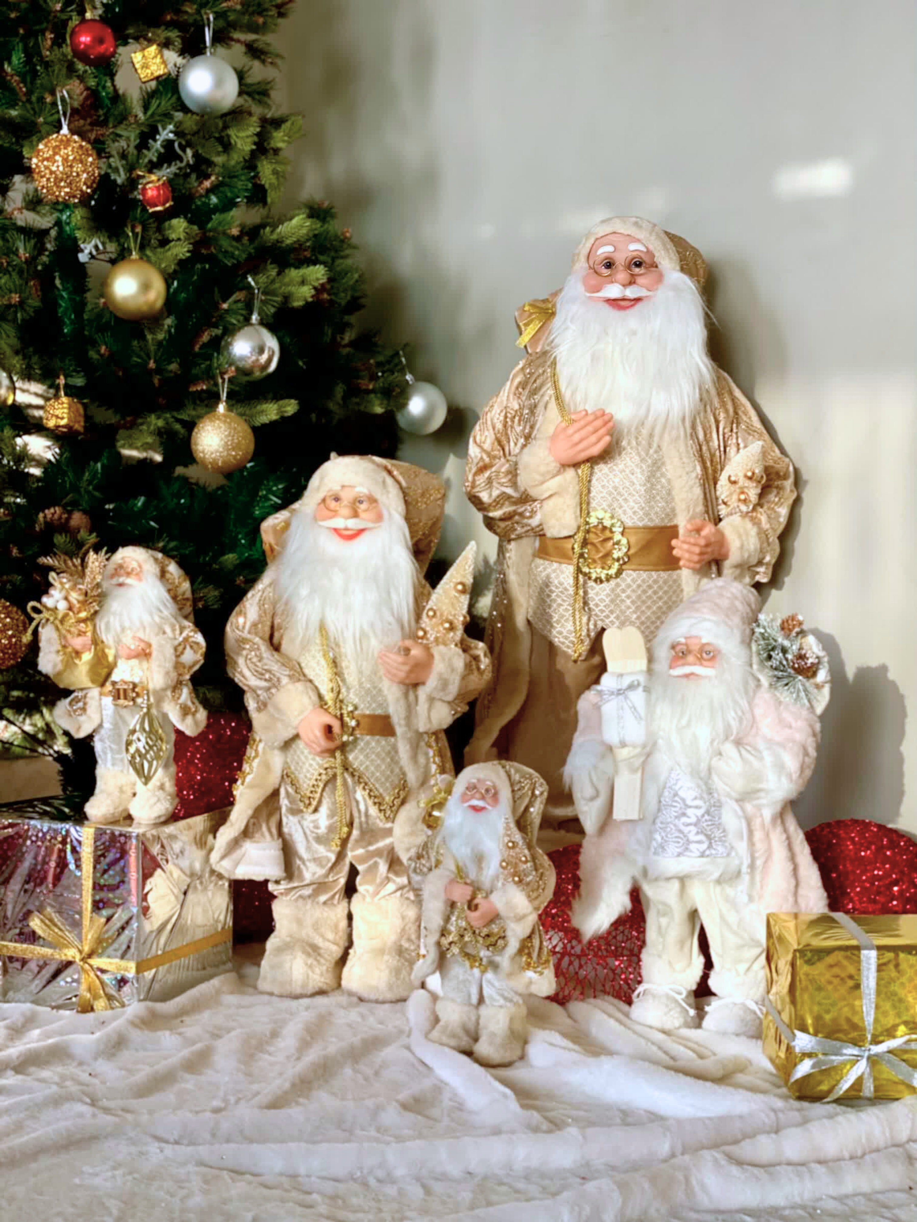 Christmas Cheerful Santa Claus - 1 Feet (White and Gold)