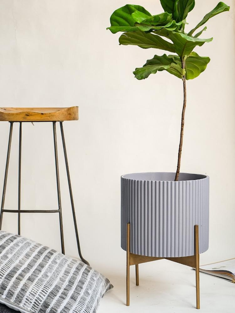 Large Midori Planter with Stand - Grey