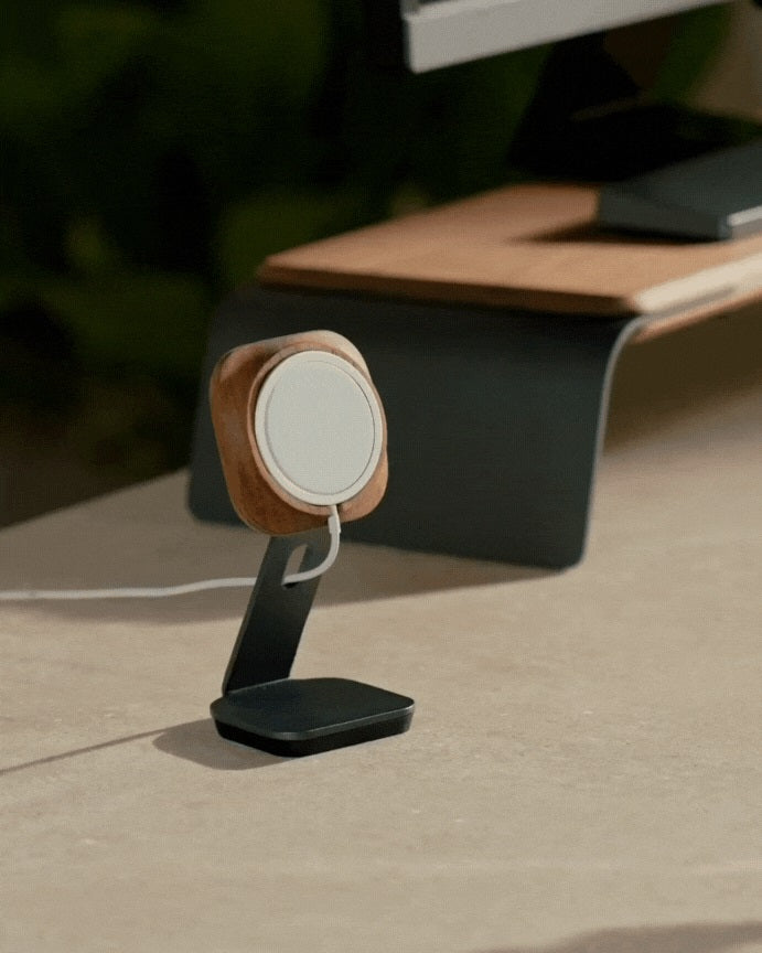 Monocle Magsafe Stand (Walnut)