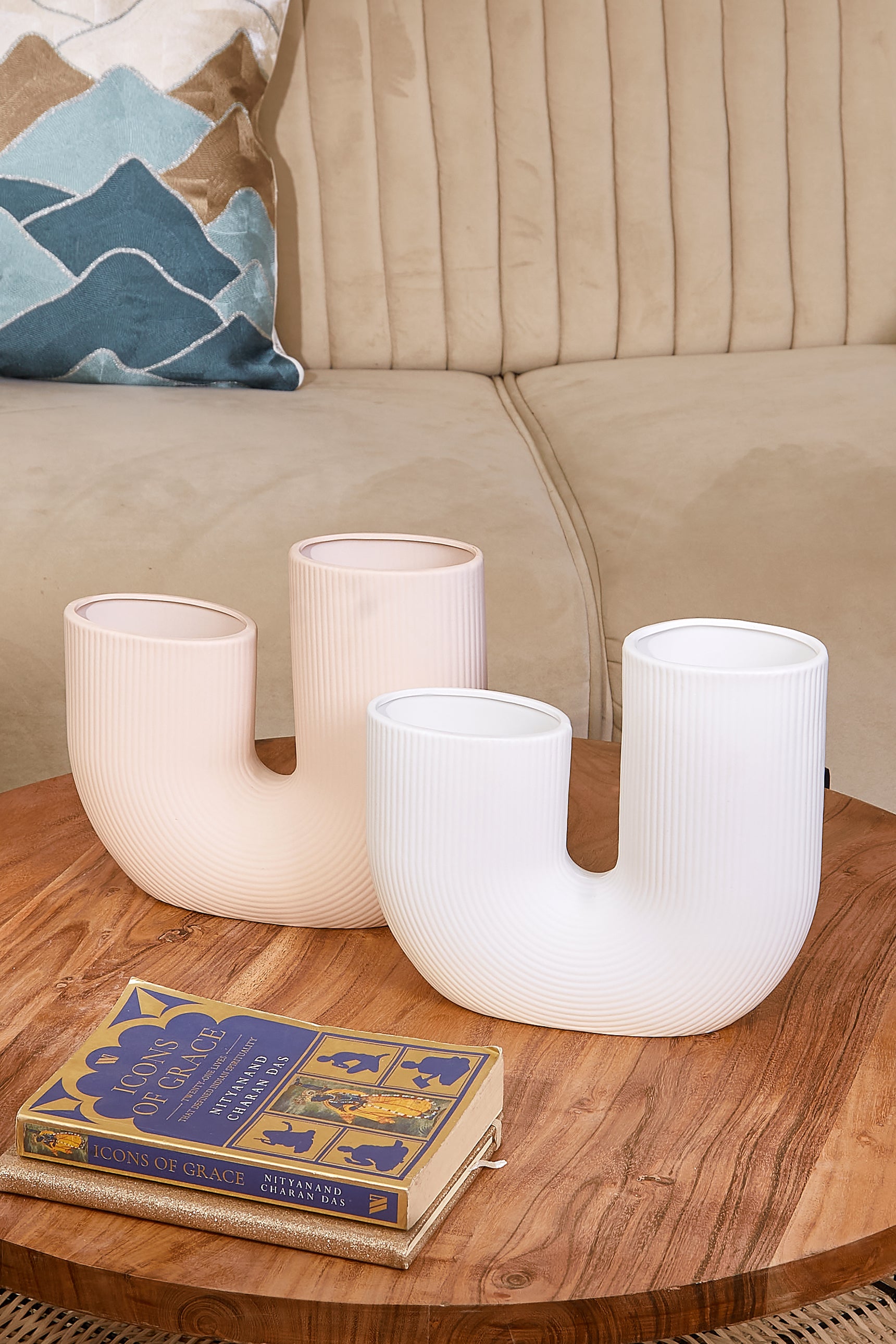 Valley Dusty Pink Horseshoe Vase - Large