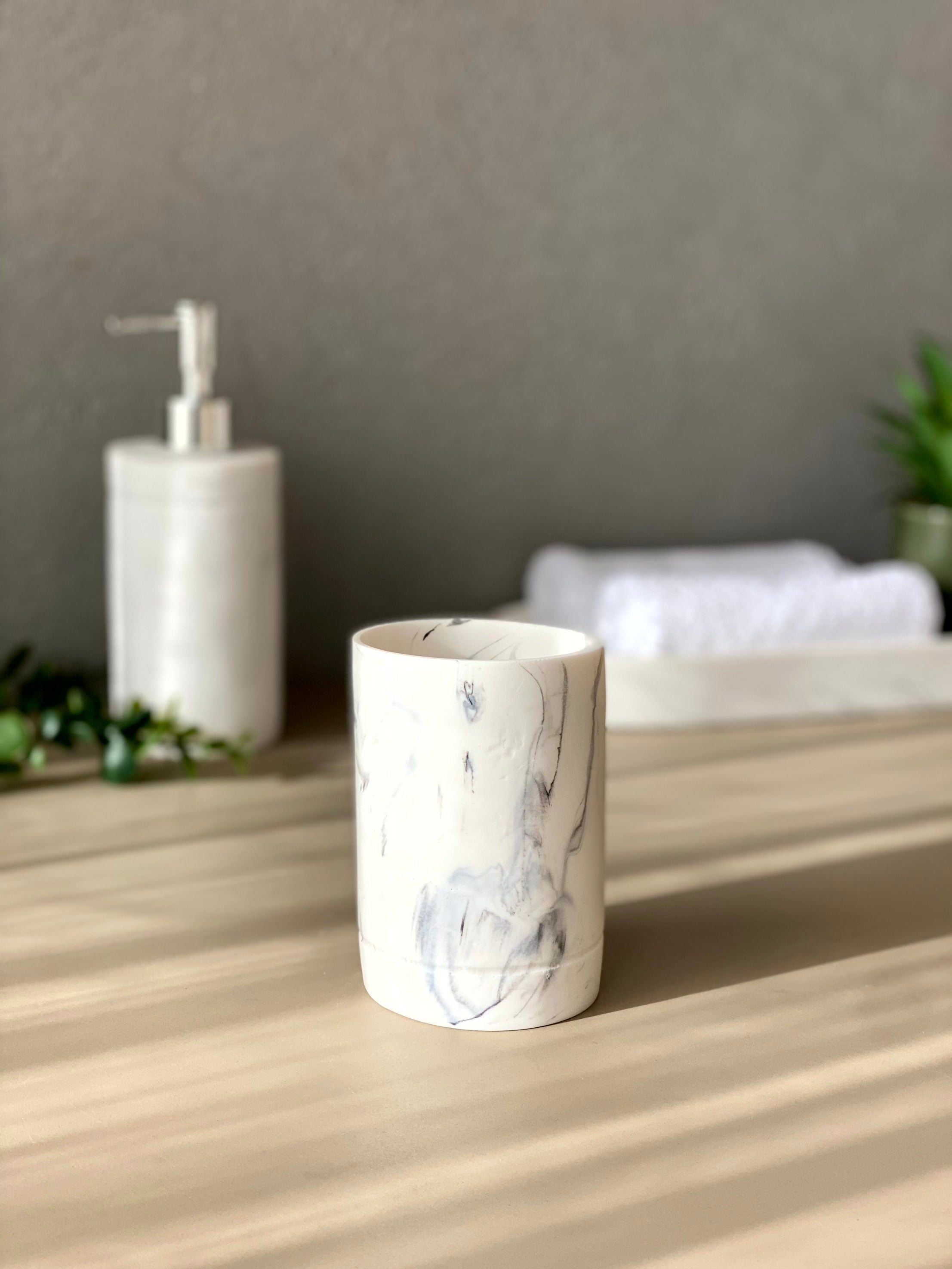 Opulent Marble Bath Set - White (Set of 2)