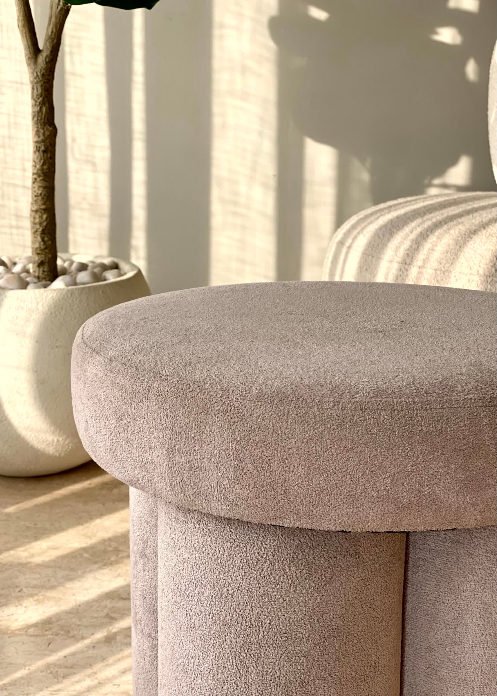 Derby Pouffe - Beige