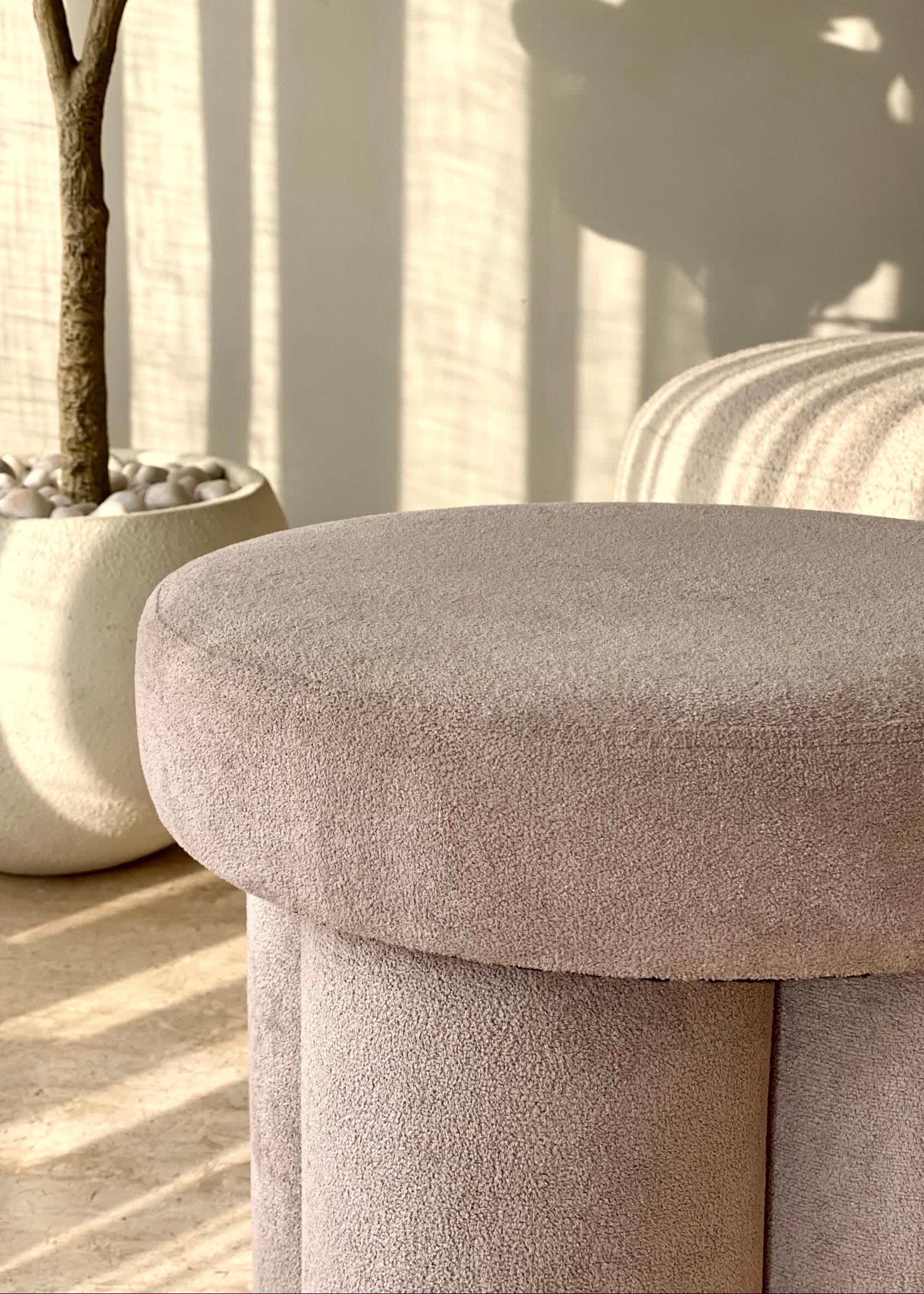 Derby Pouffe - Beige