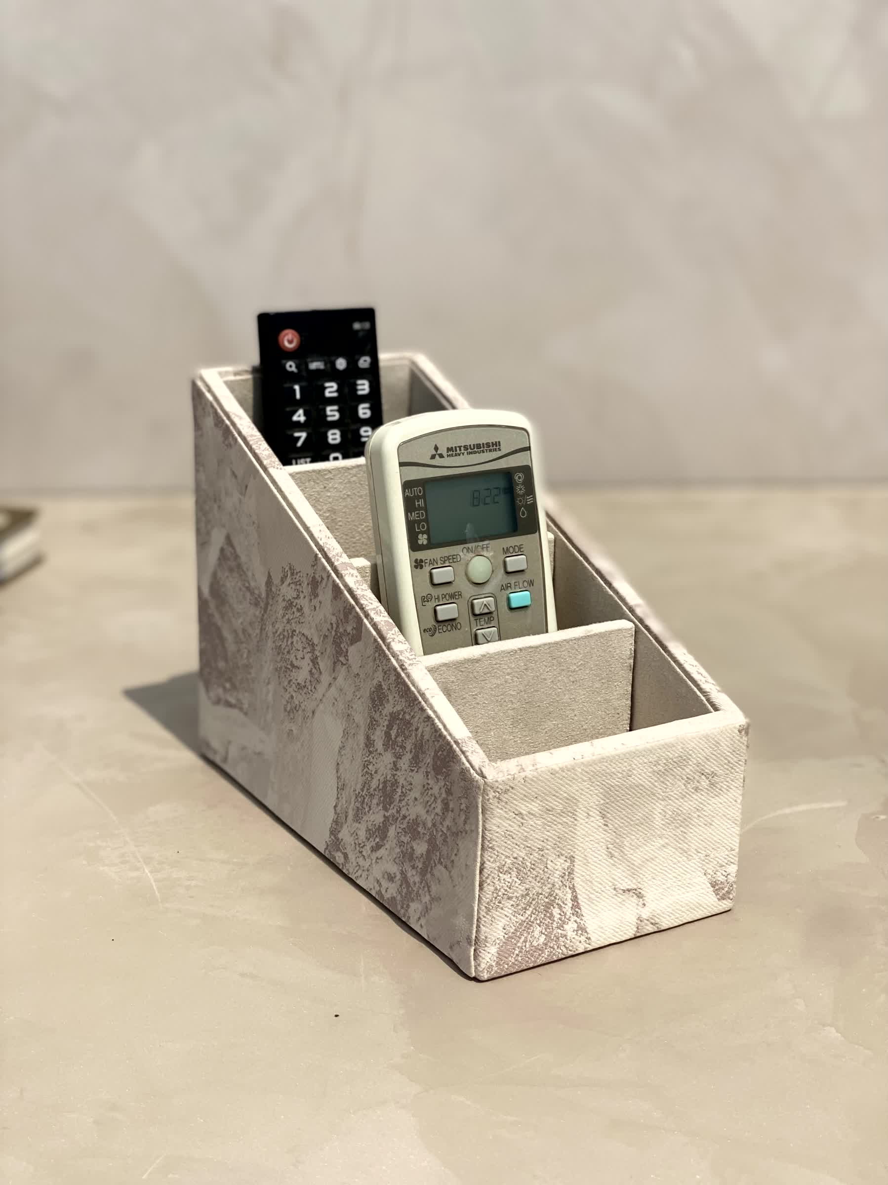 Indo Latte Remote Holder - 4 Slot