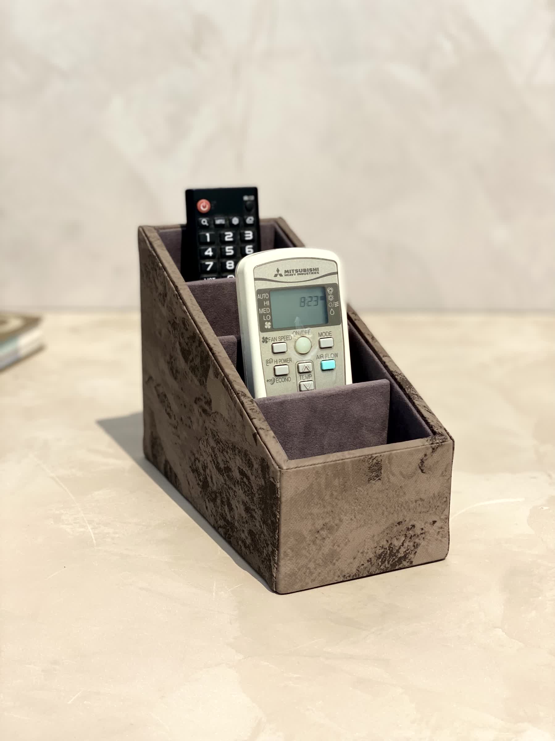 Indo Mocha Remote Holder - 4 Slot