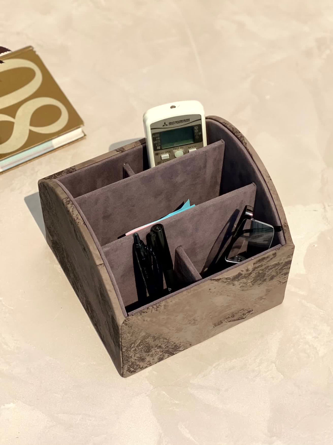Indo Mocha Remote Holder - 5 Slot