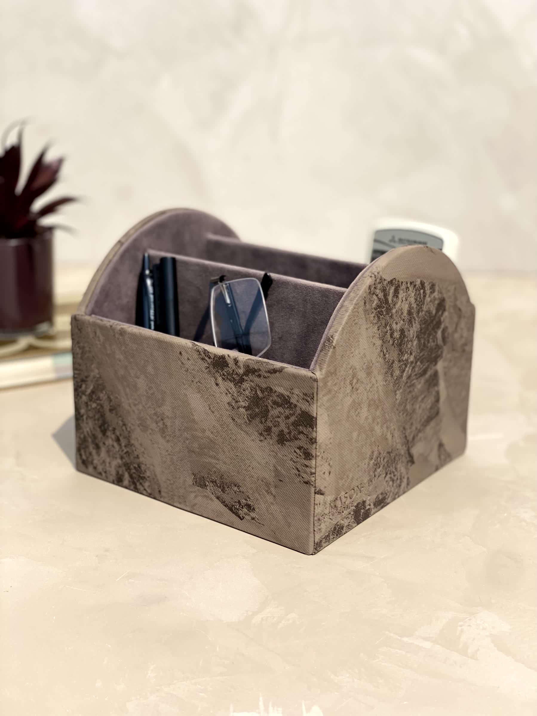 Indo Mocha Remote Holder - 5 Slot