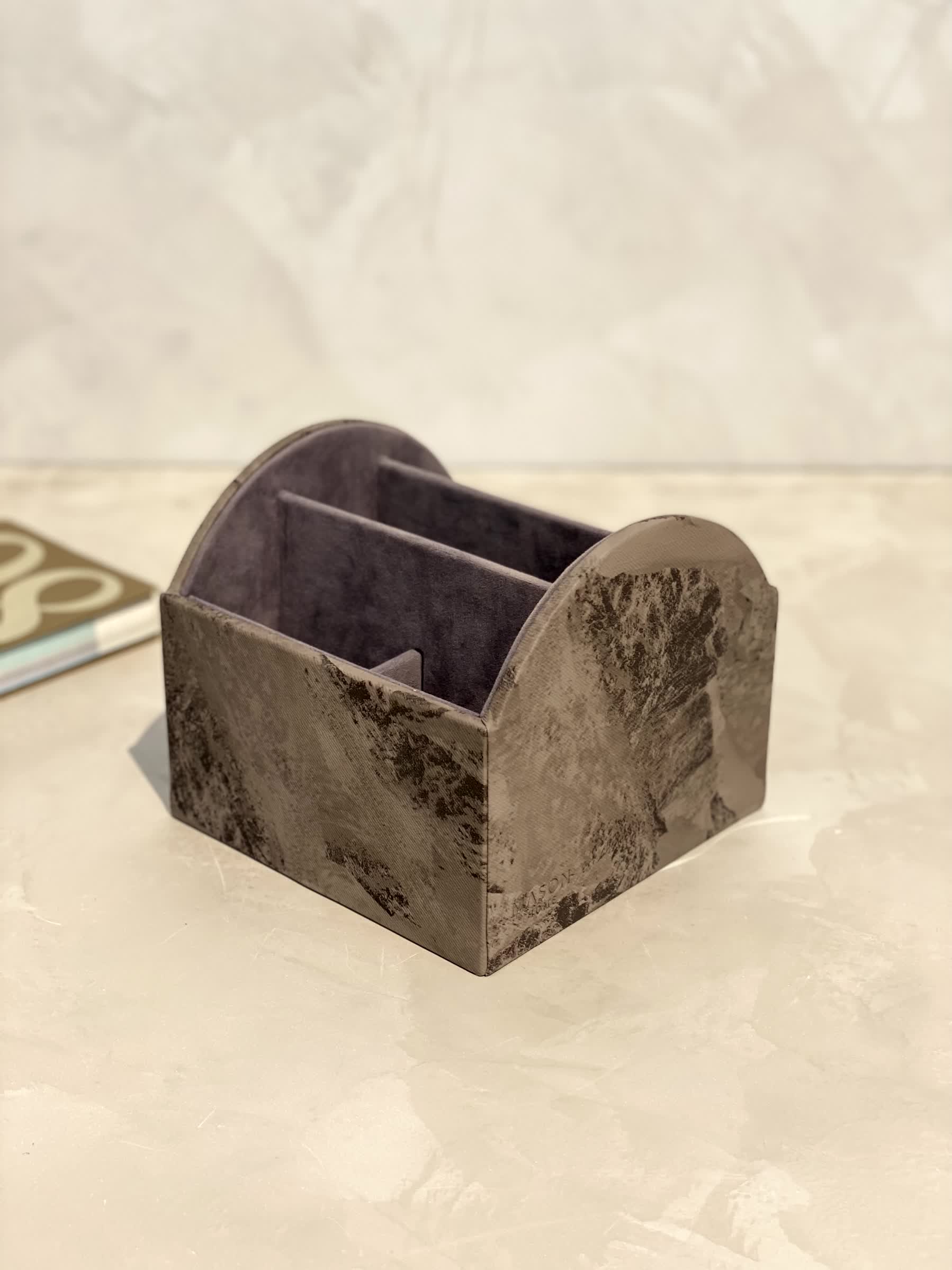 Indo Mocha Remote Holder - 5 Slot