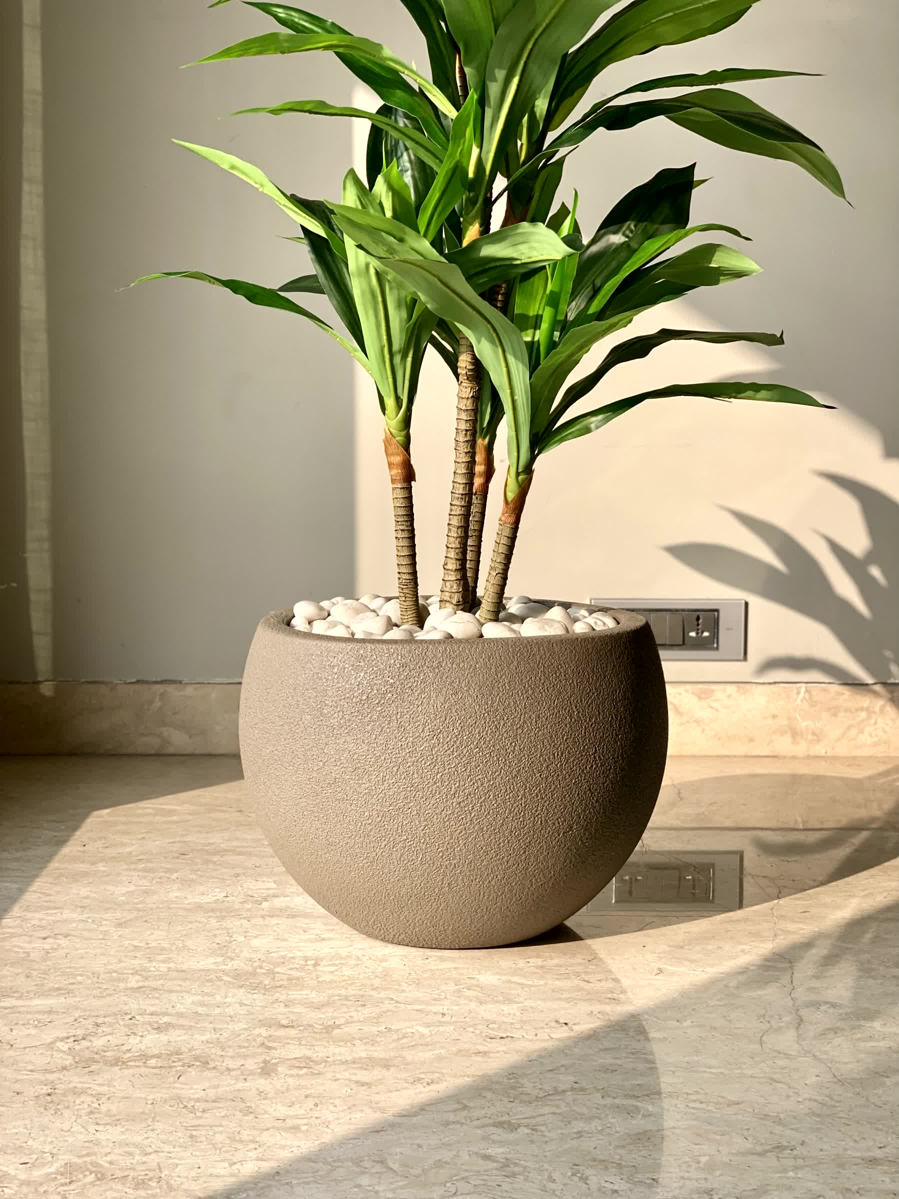 Lithos Planters - Mud Brown