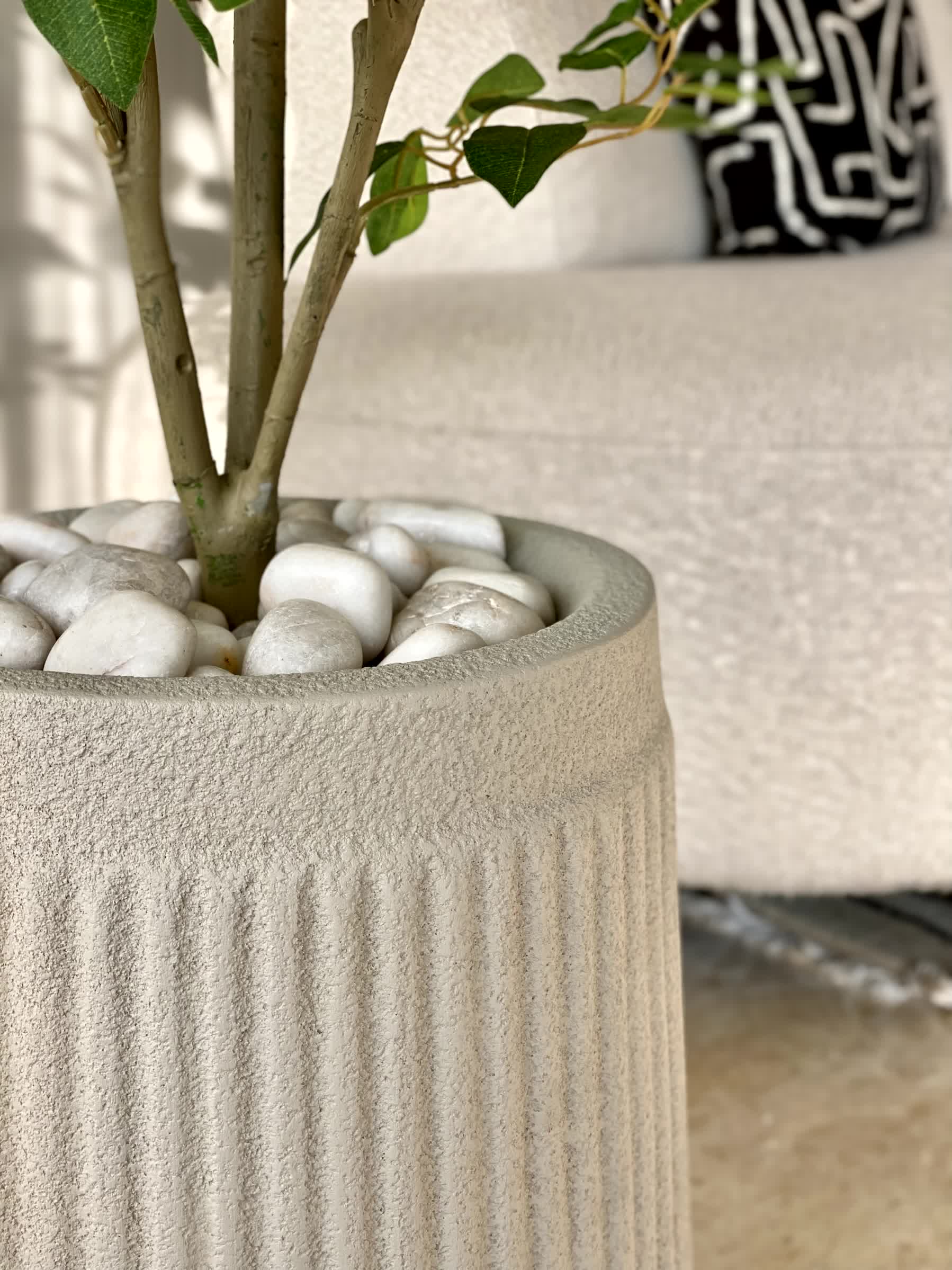 Hanover Beige Planter