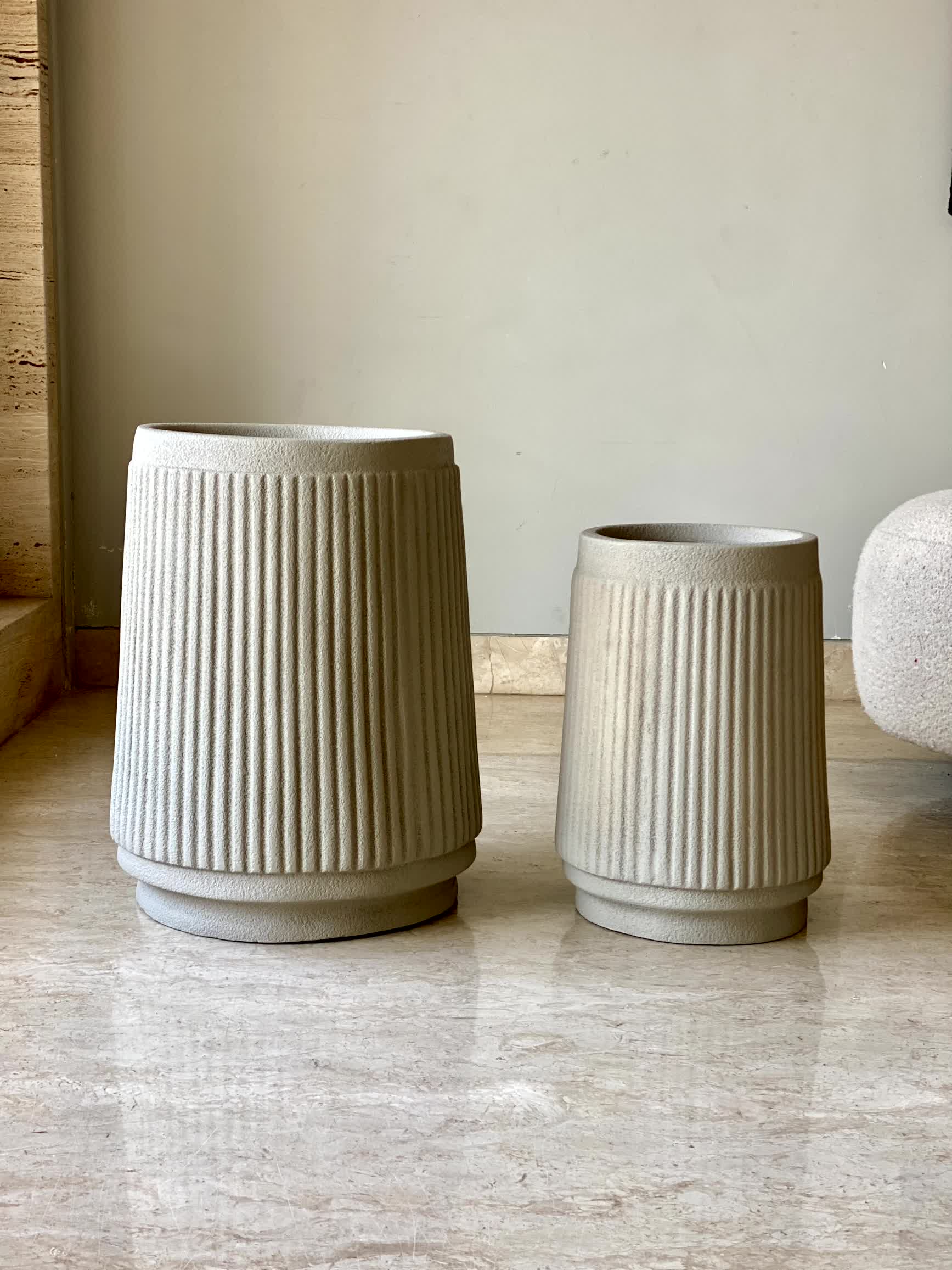 Hanover Beige Planter