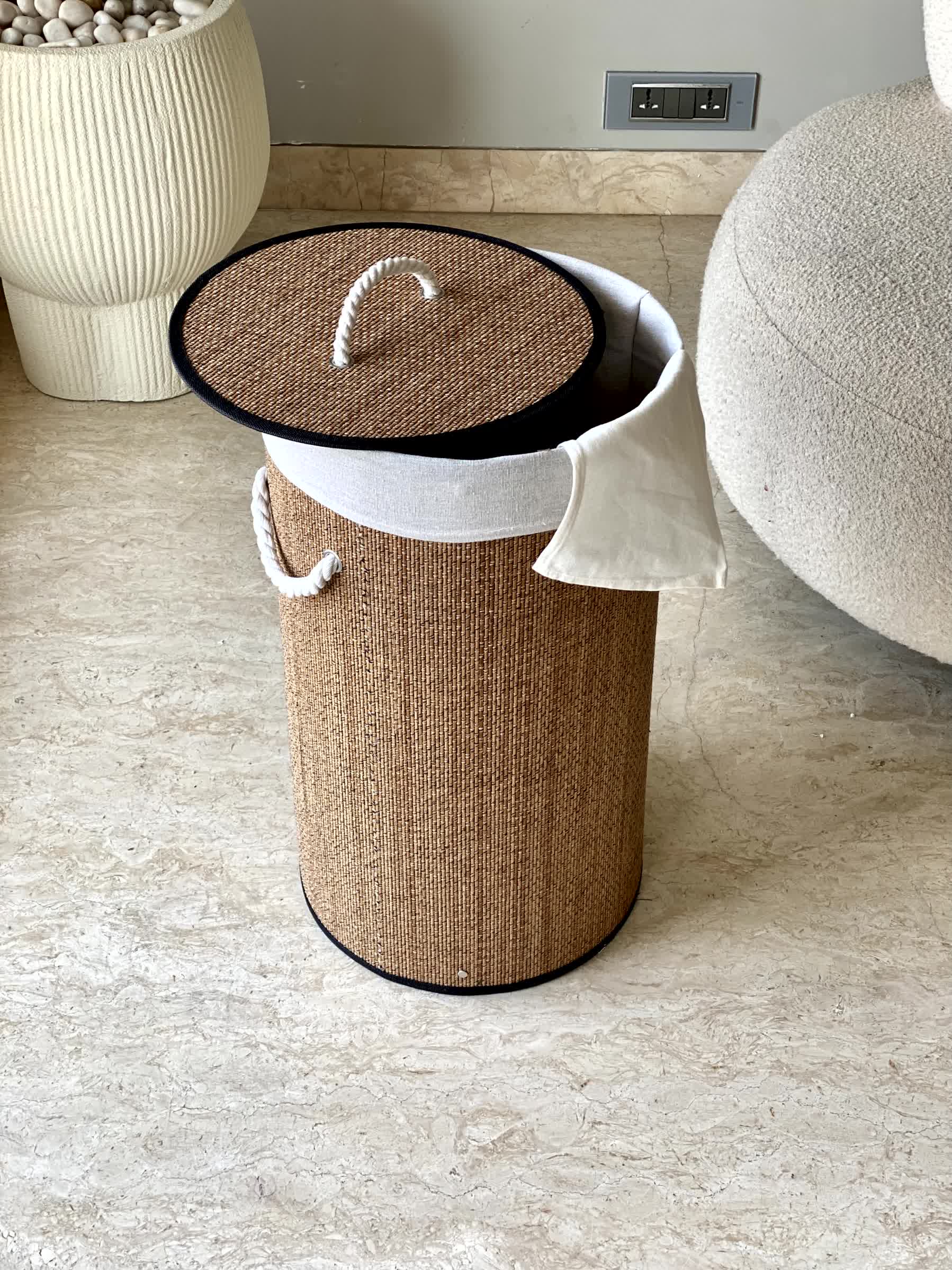 Savanna Laundry Basket - White & Brown