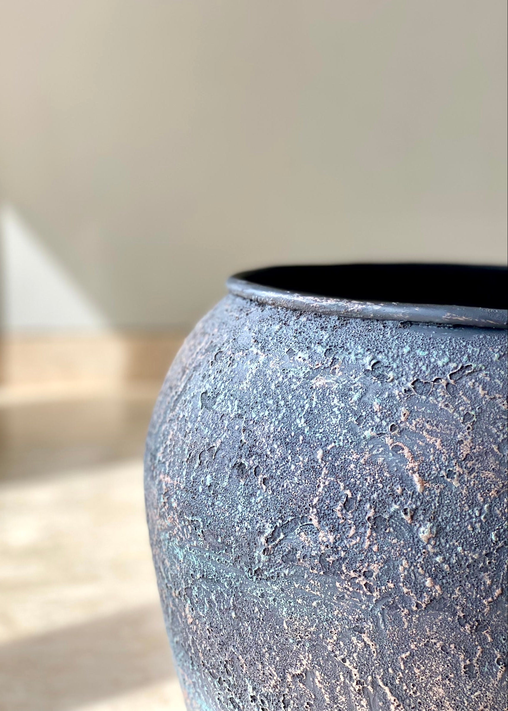 Mesa Planters - Rustic Ash Grey
