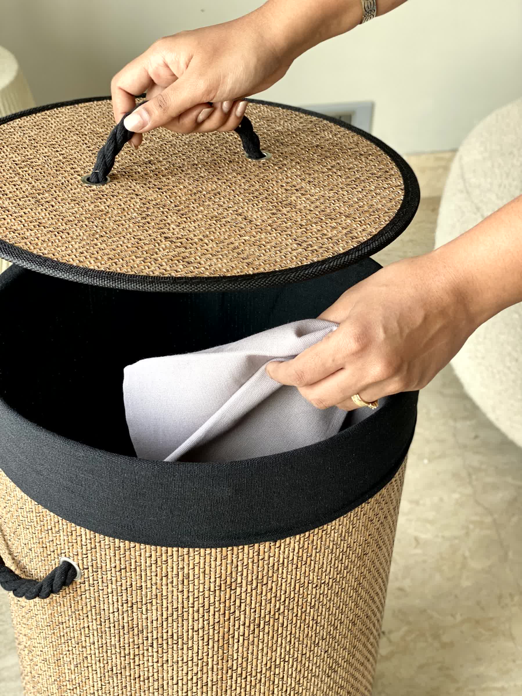 Savanna Laundry Basket - Black & Brown