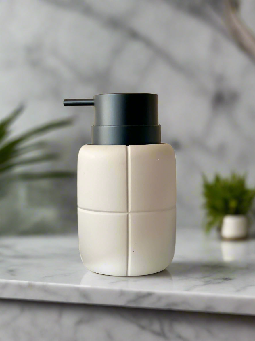 Cocoon Bathroom Set - Set of 2